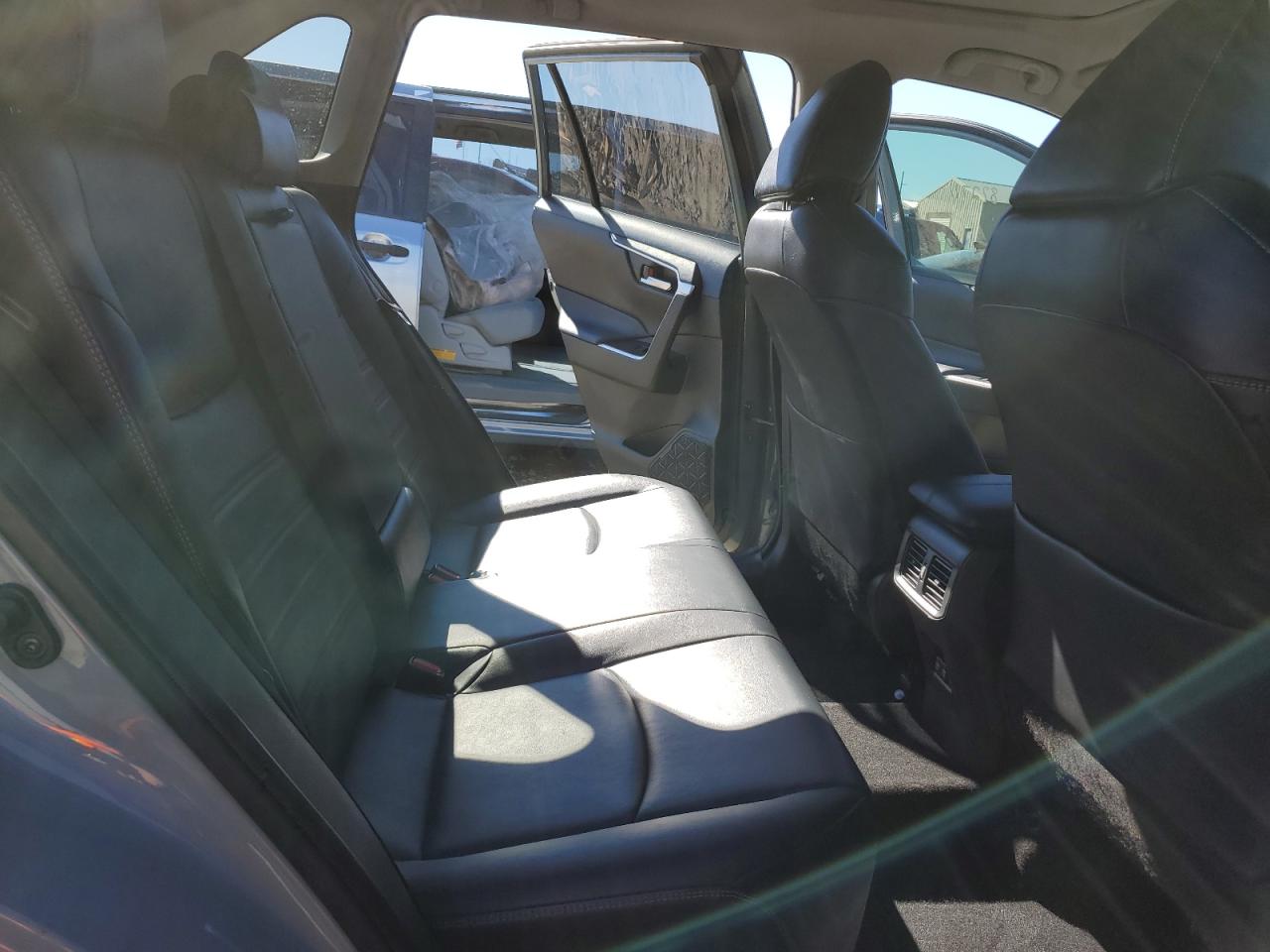 2021 Toyota RAV 4 - Image 11