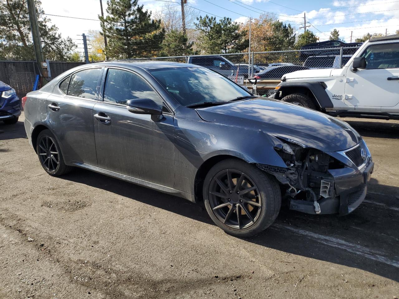 2011 Lexus IS - Image 4