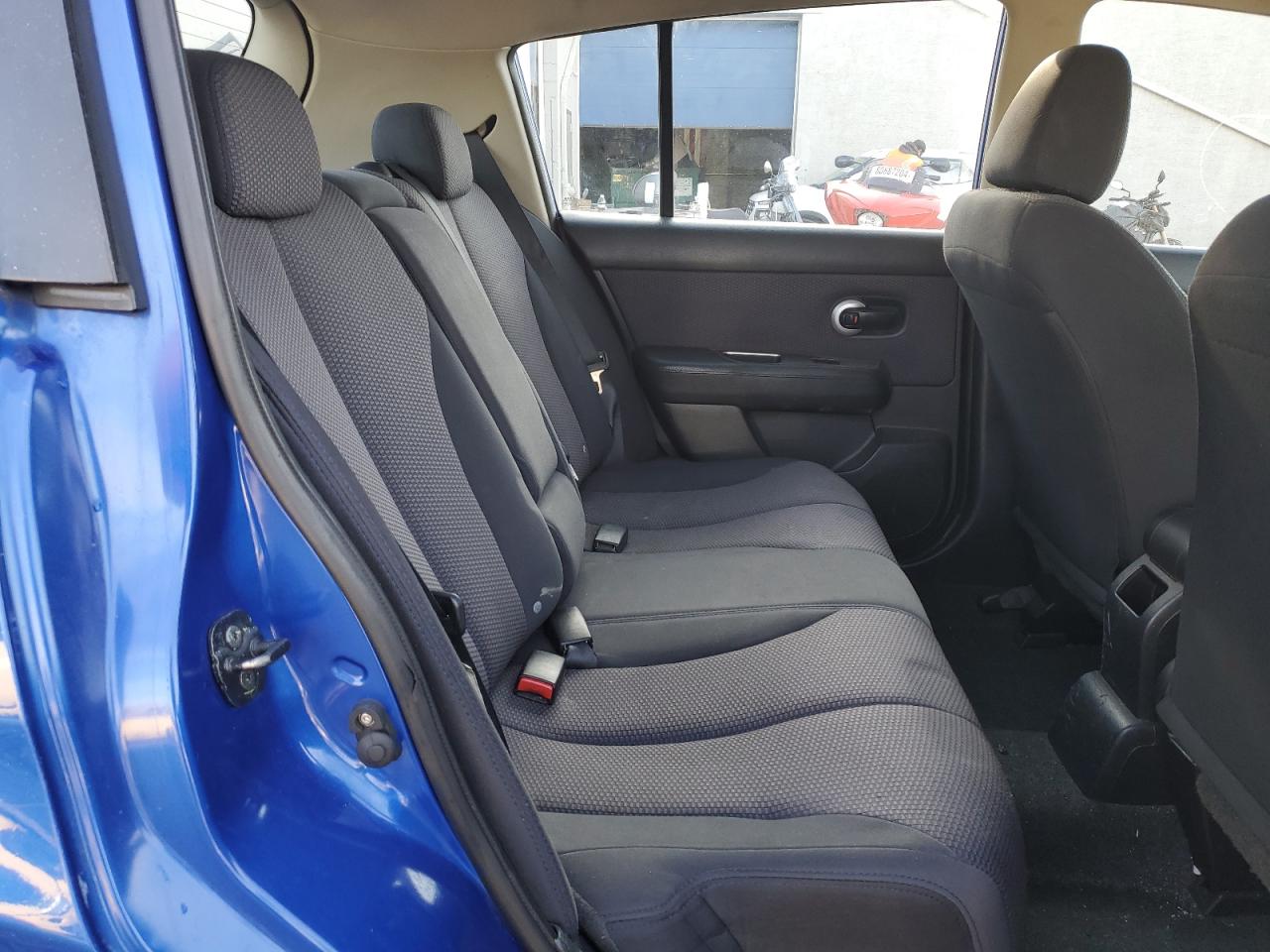 2009 Nissan Versa - Image 10