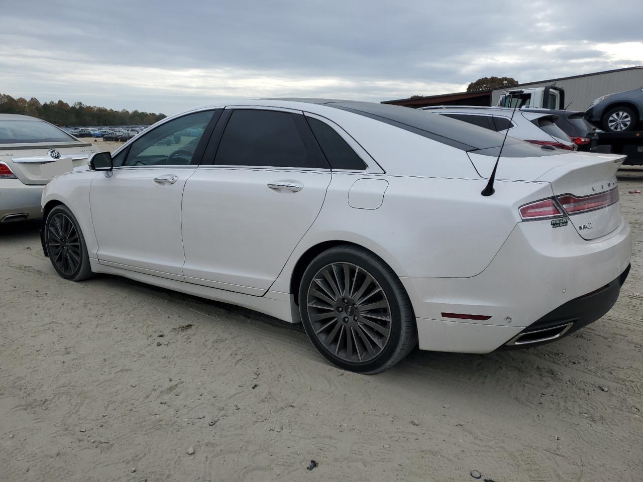 2013 Lincoln MKZ - Image 2