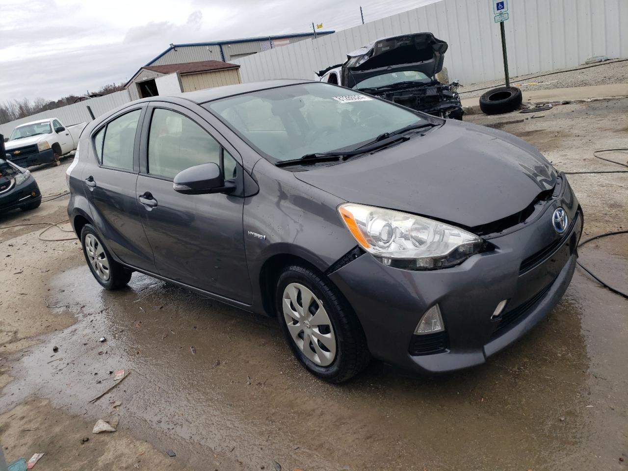 2014 Toyota Prius - Image 4