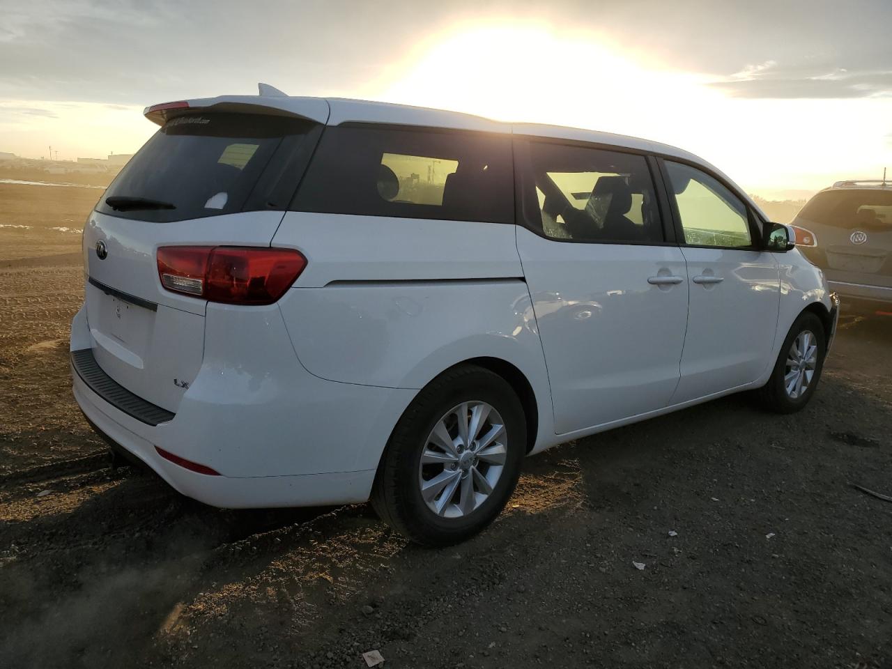 VIN KNDMB5C11H6323074 2017 KIA All Models no.3