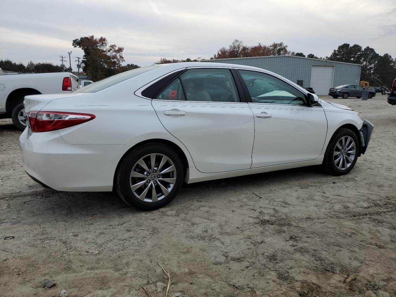 2016 Toyota Camry - Image 3