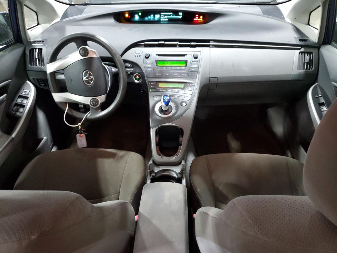 2011 Toyota Prius - Image 8