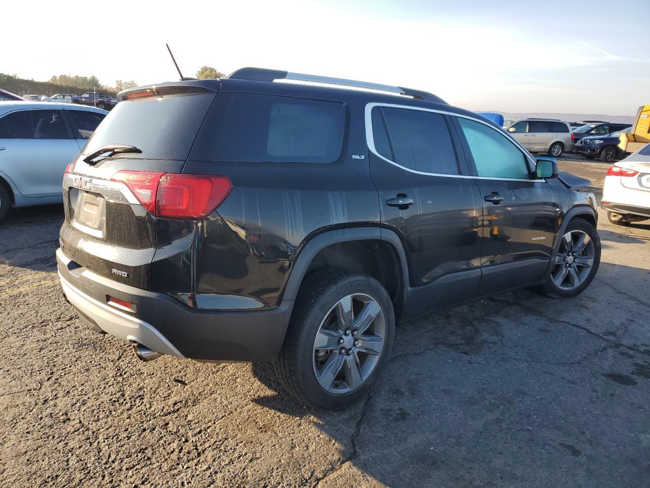 2018 GMC Acadia - Image 3