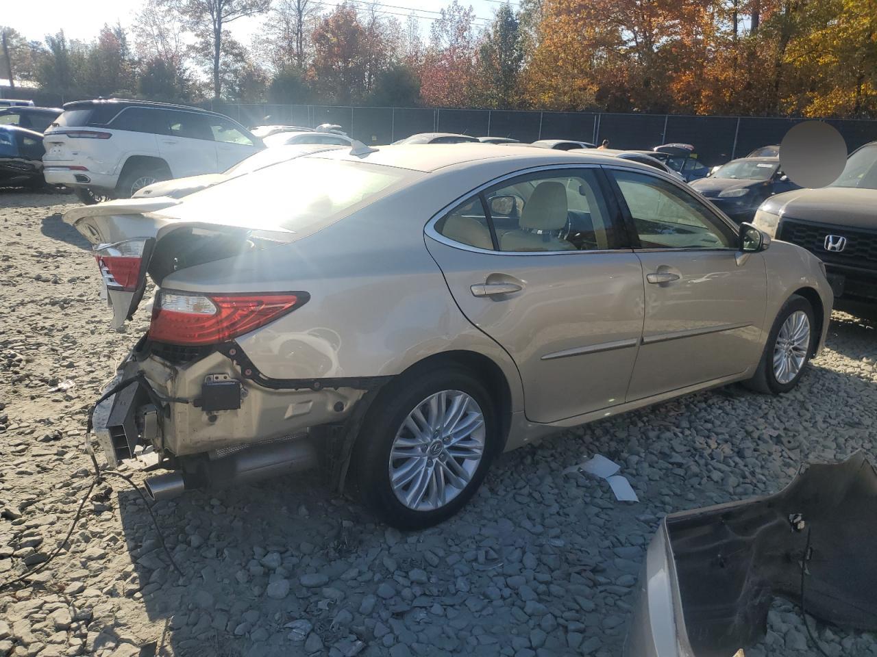 2014 Lexus ES - Image 3