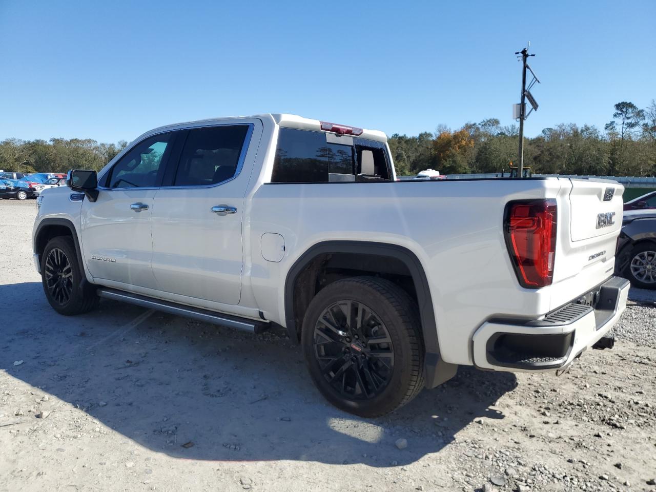2021 GMC Sierra - Image 2