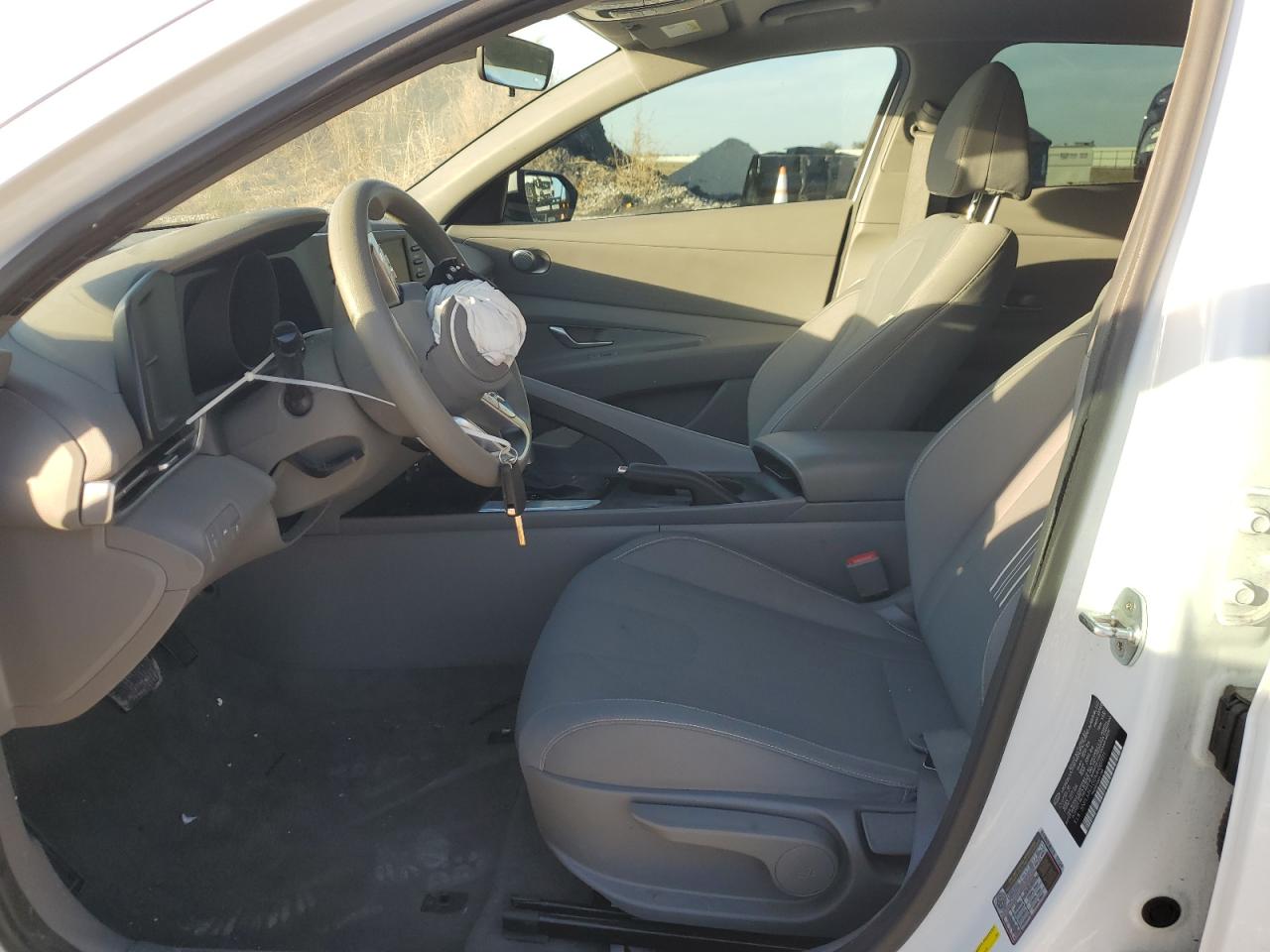 2021 Hyundai Elantra - Image 7