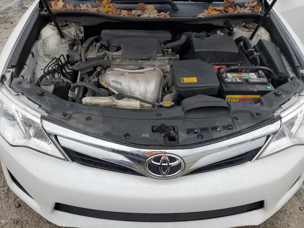 2014 Toyota Camry - Image 11