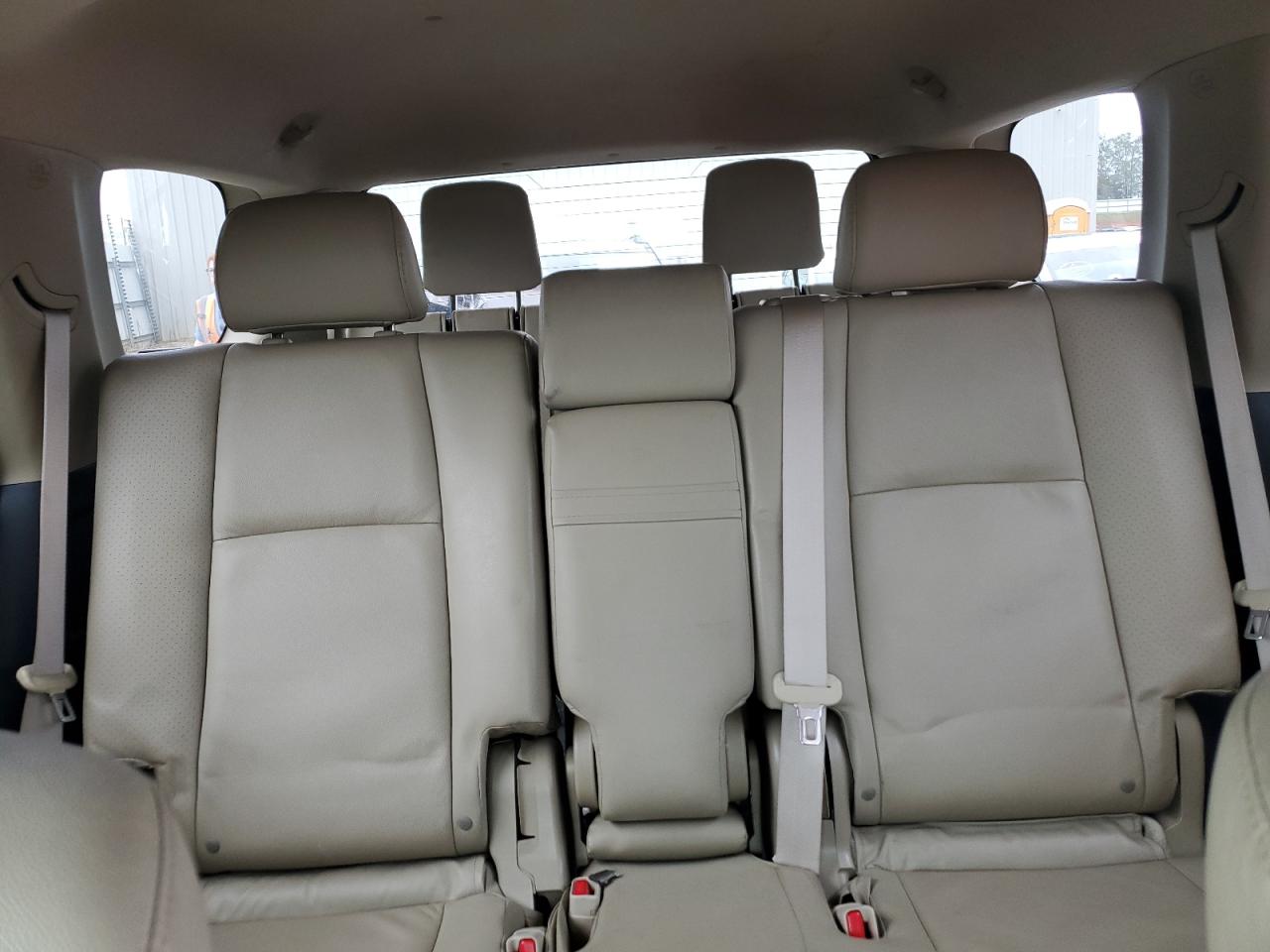 2010 Toyota 4Runner - Image 10