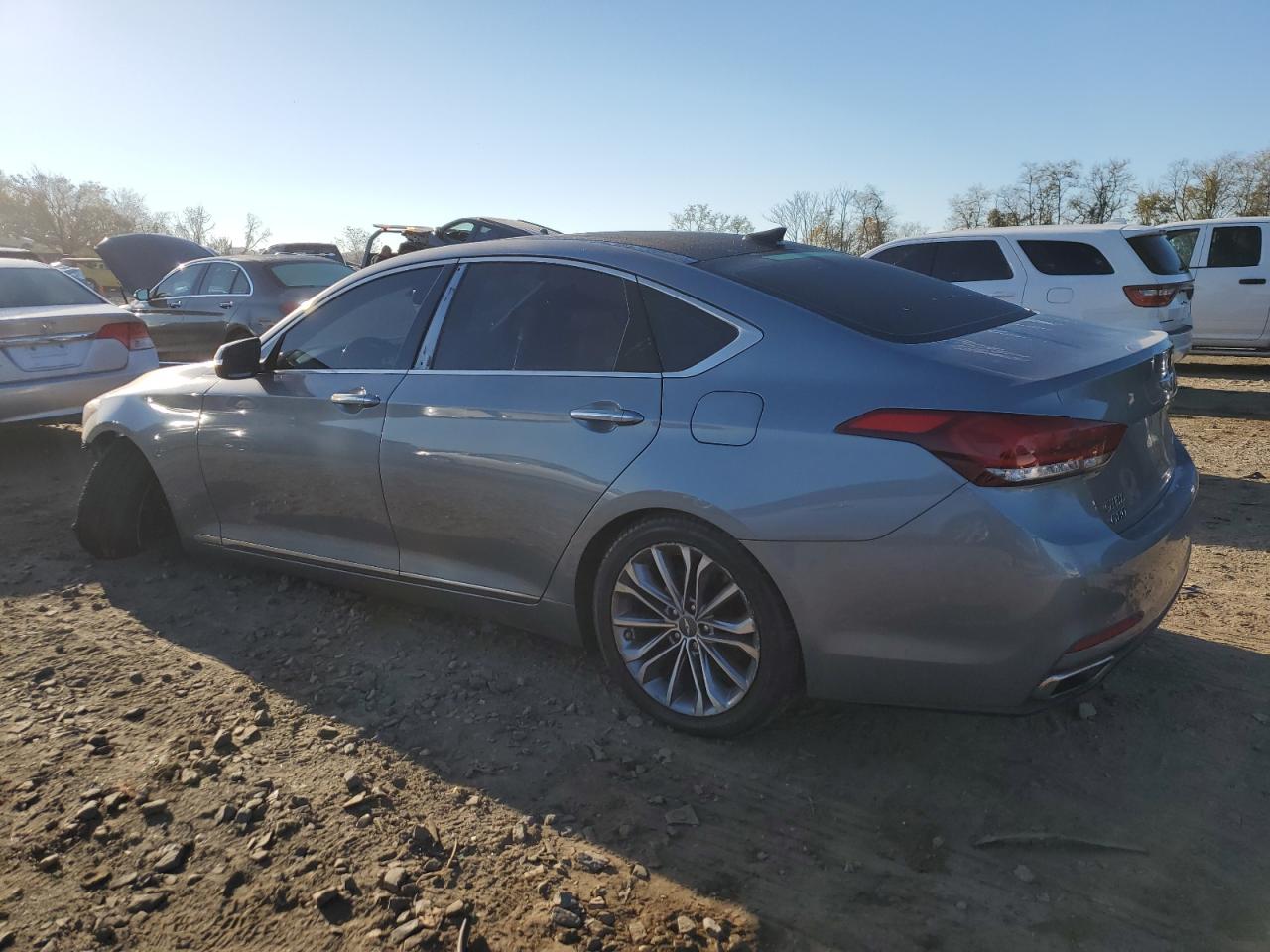 VIN KMHGN4JE0GU142557 2016 HYUNDAI GENESIS no.2