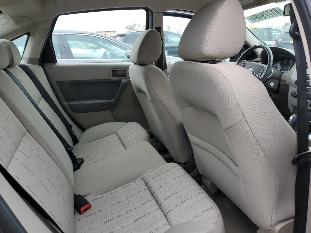2011 Ford Focus - Image 10