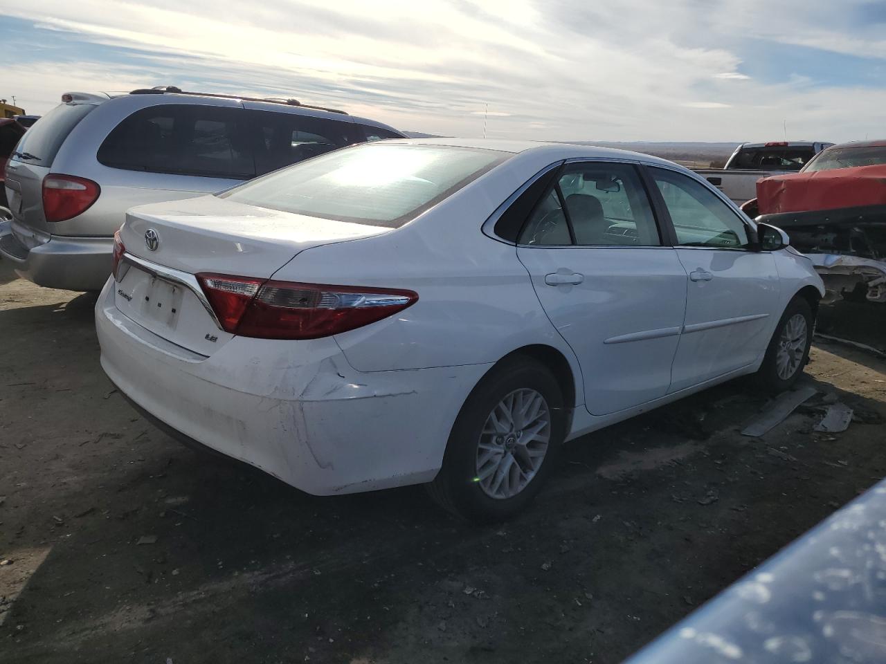 VIN 4T1BF1FK5HU271125 2017 TOYOTA CAMRY no.3