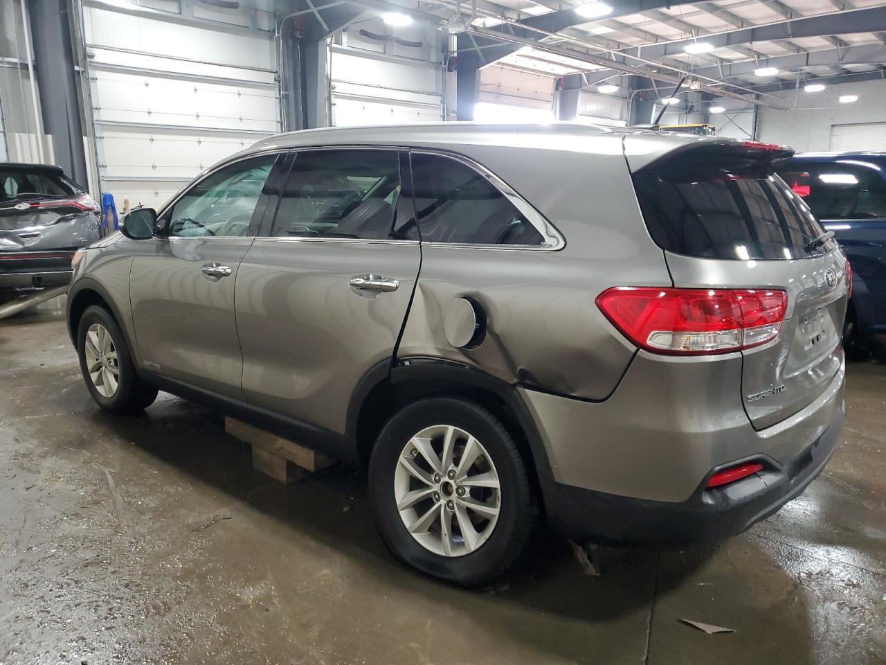 2017 Kia Sorento - Image 2