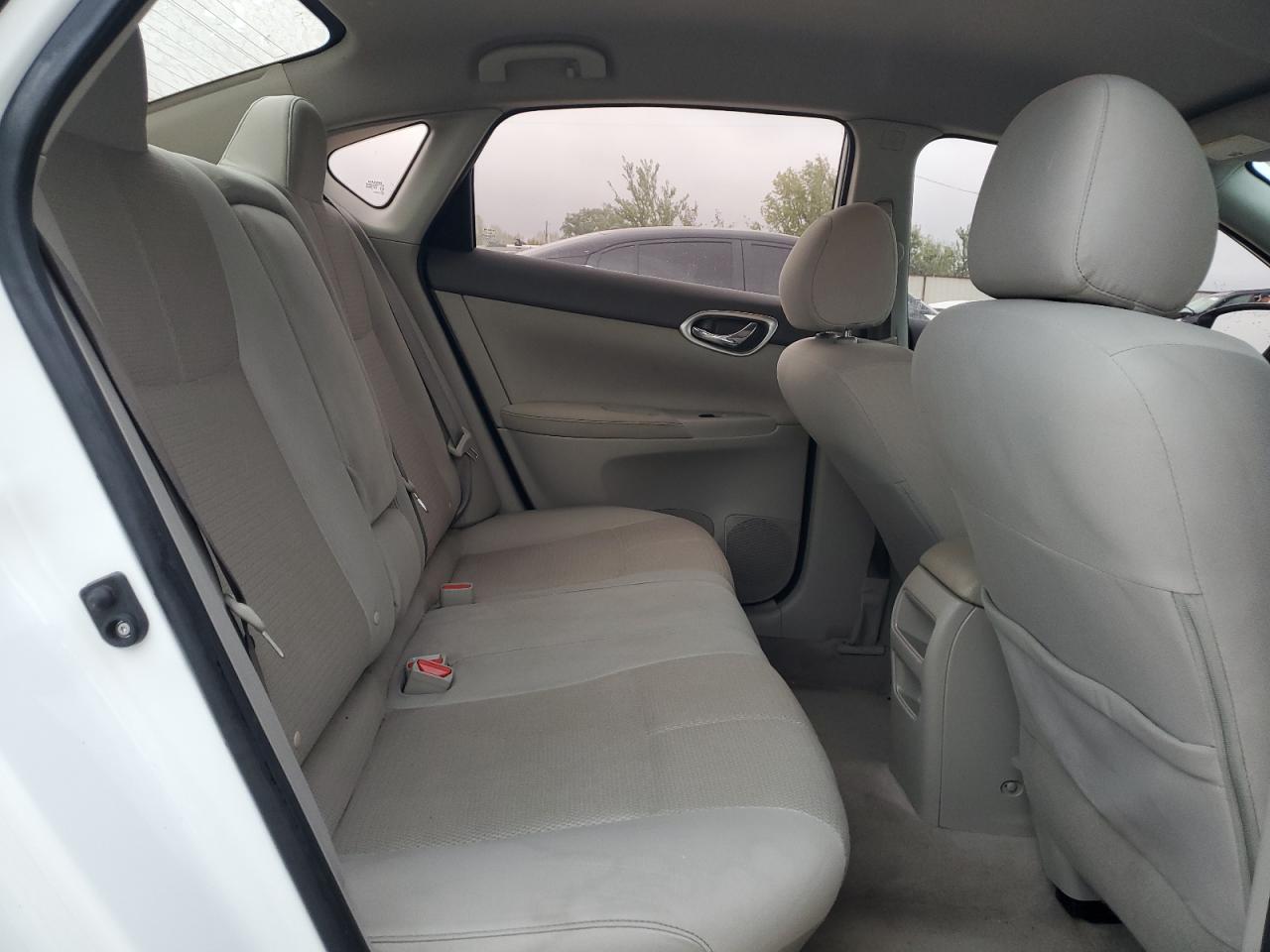 2014 Nissan Sentra - Image 10