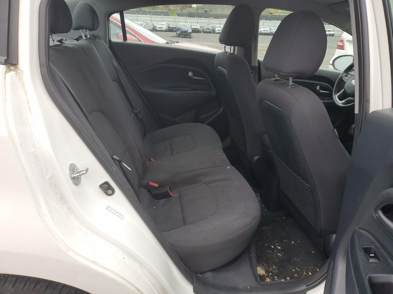 2013 Kia Rio - Image 10