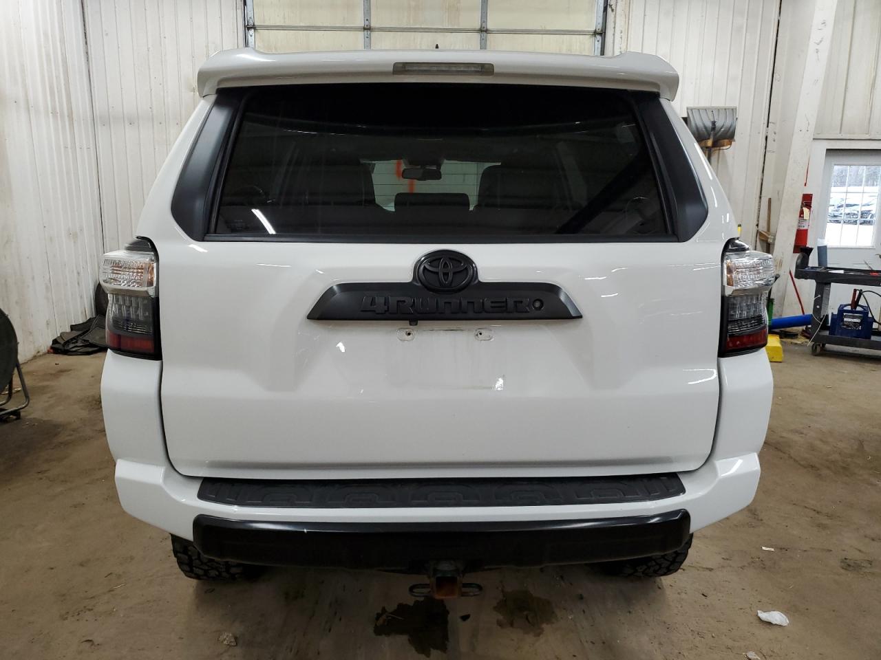 2014 Toyota 4Runner Sr5 VIN: JTEBU5JR8E5173973 Lot: 80575524