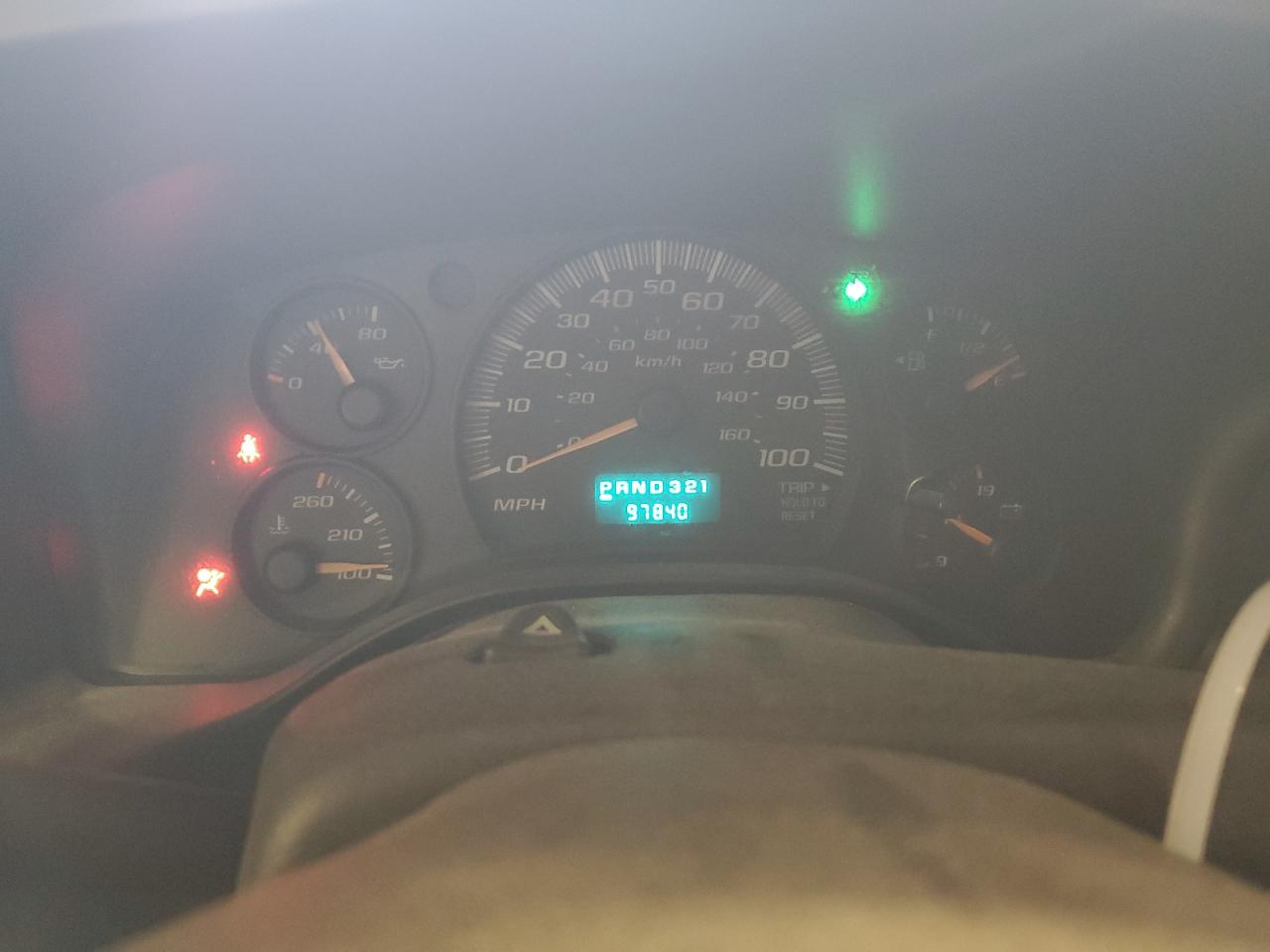 2003 Chevrolet Express - Image 9