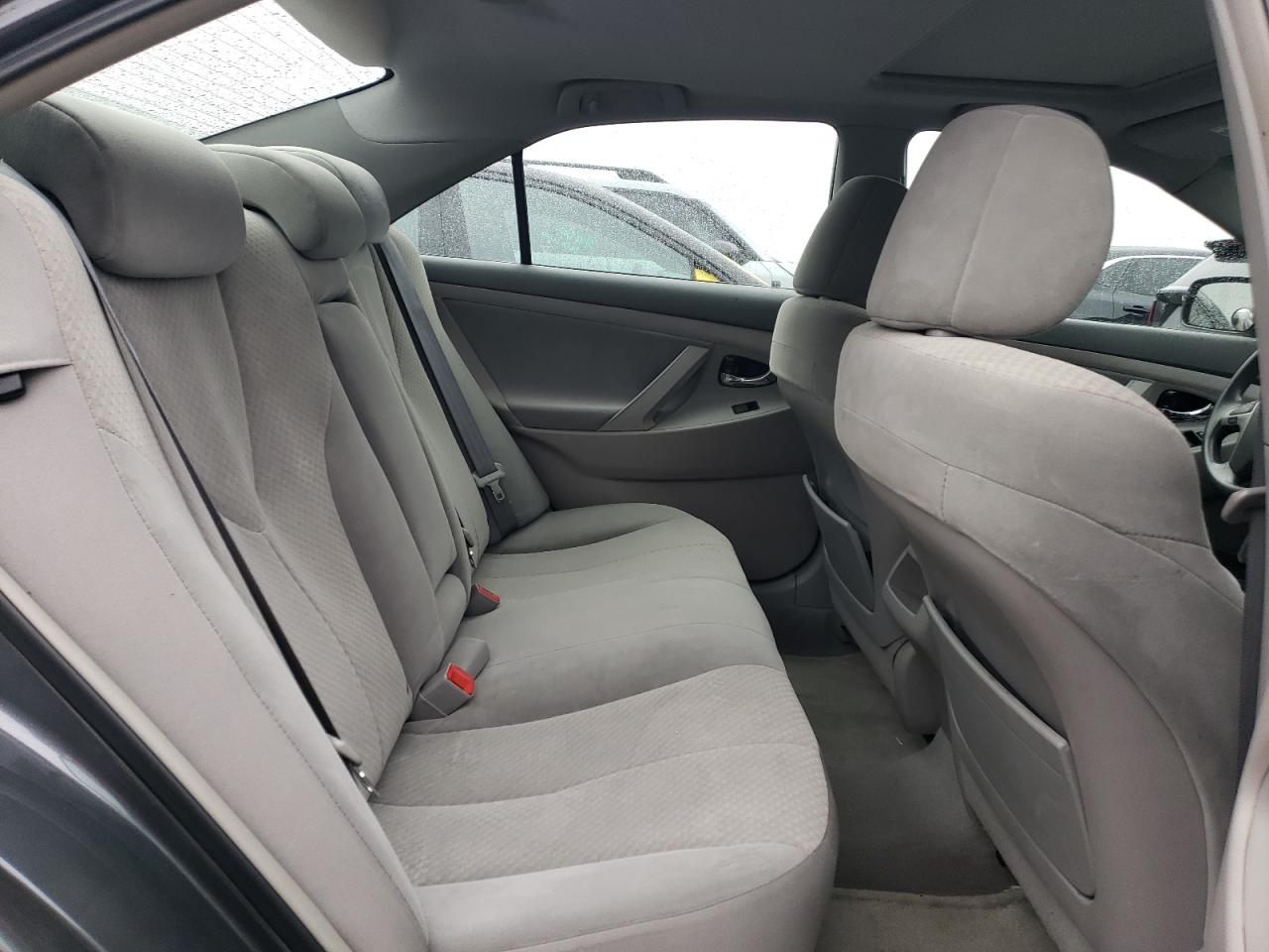 2009 Toyota Camry - Image 10