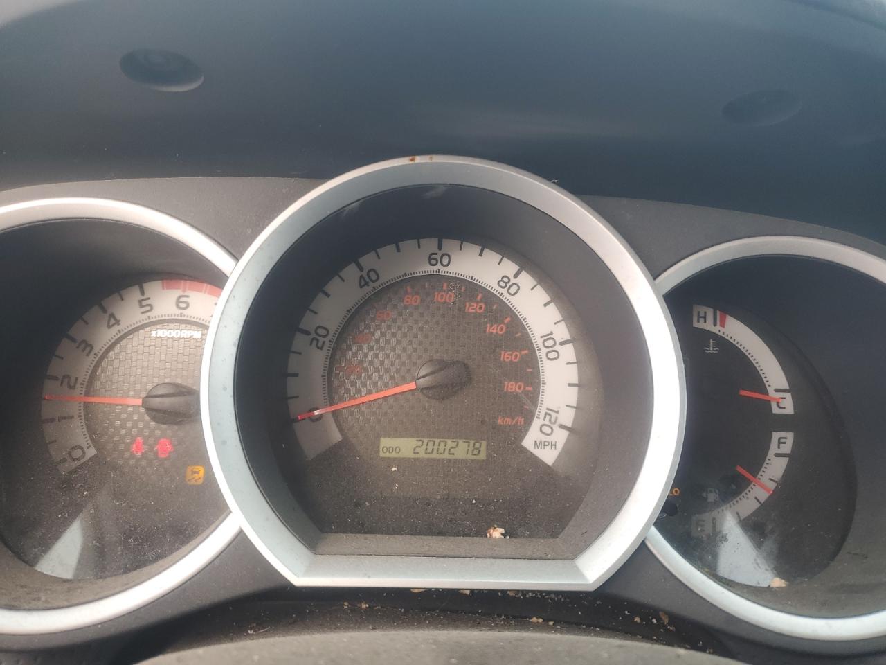 2014 Toyota Tacoma - Image 9