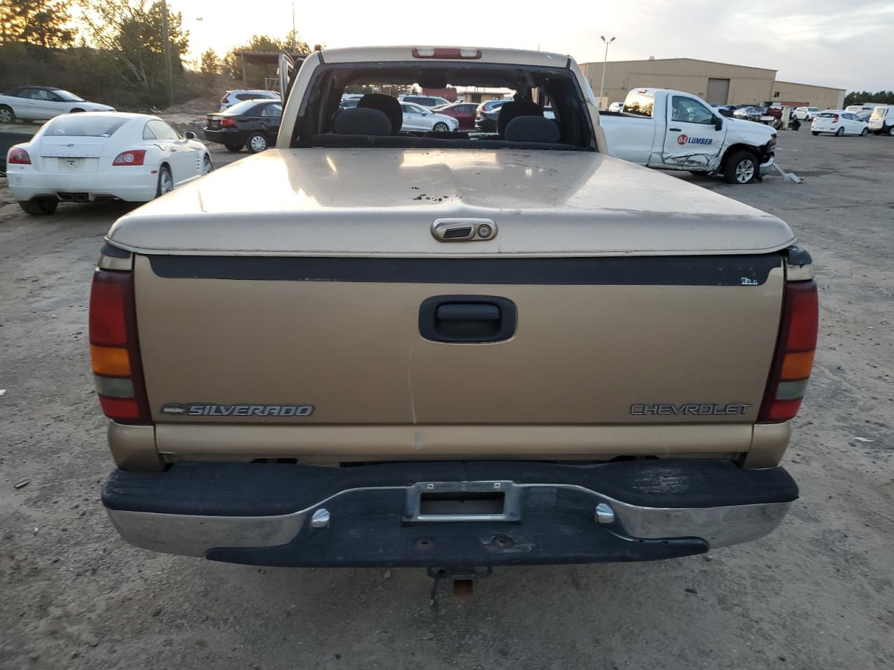 2000 Chevrolet Silverado C1500 VIN: 1GCEC19V5YZ152381 Lot: 84185245