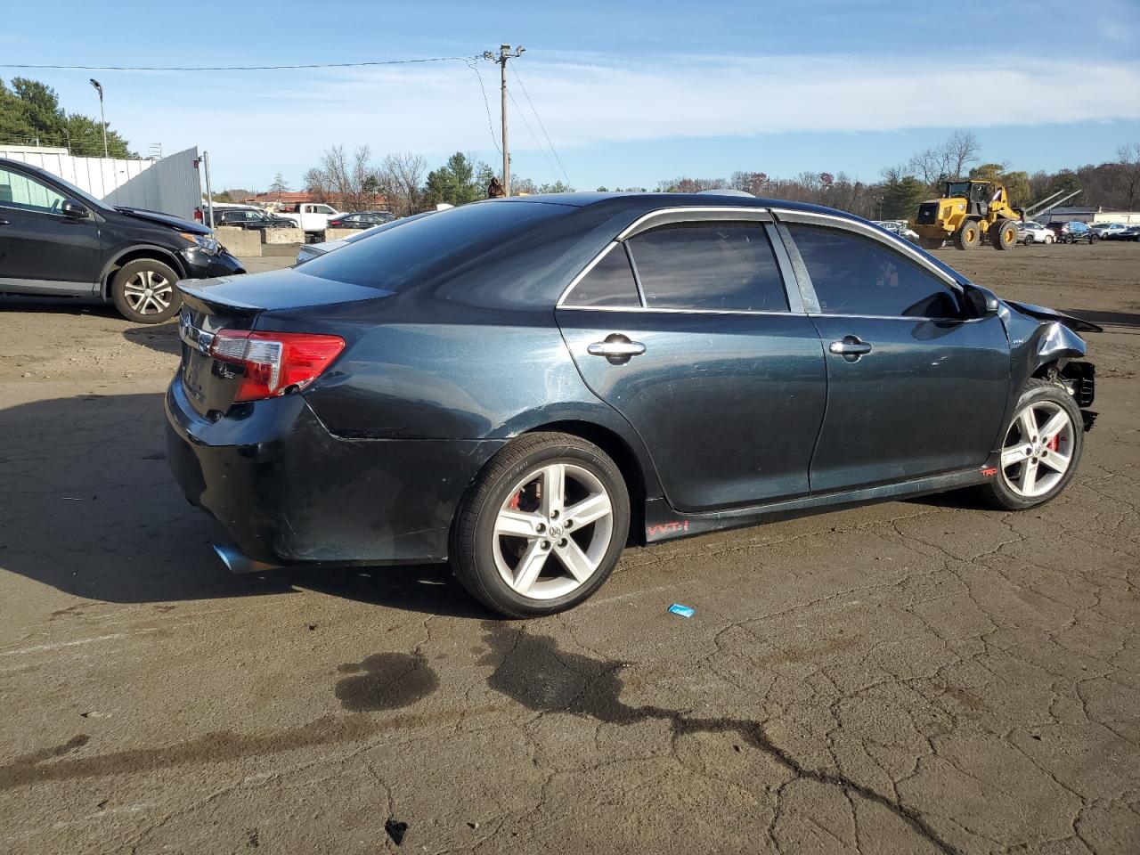 2014 Toyota Camry - Image 3