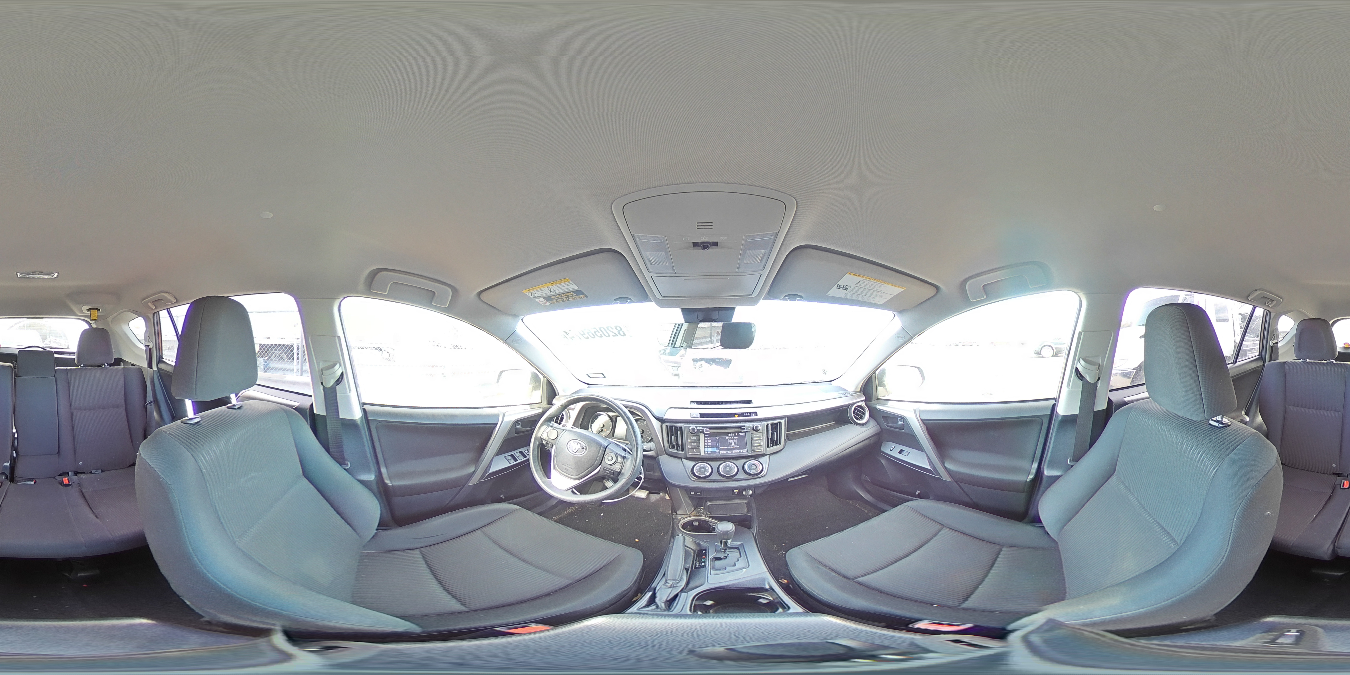 2018 Toyota RAV 4 - Image 12