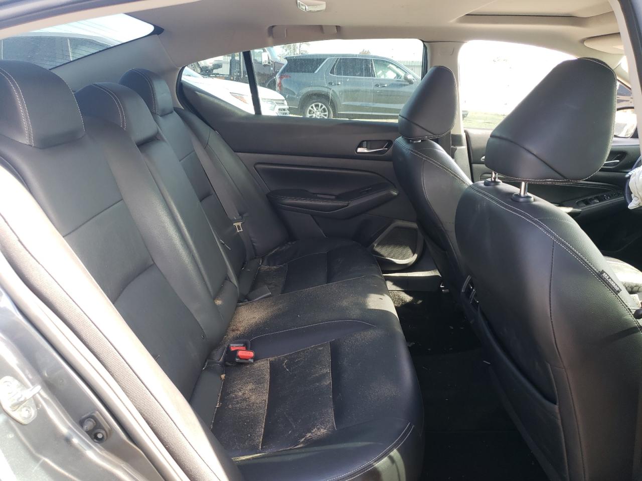 2019 Nissan Altima - Image 10