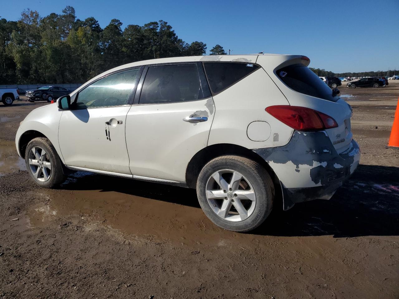 2010 Nissan Murano - Image 2