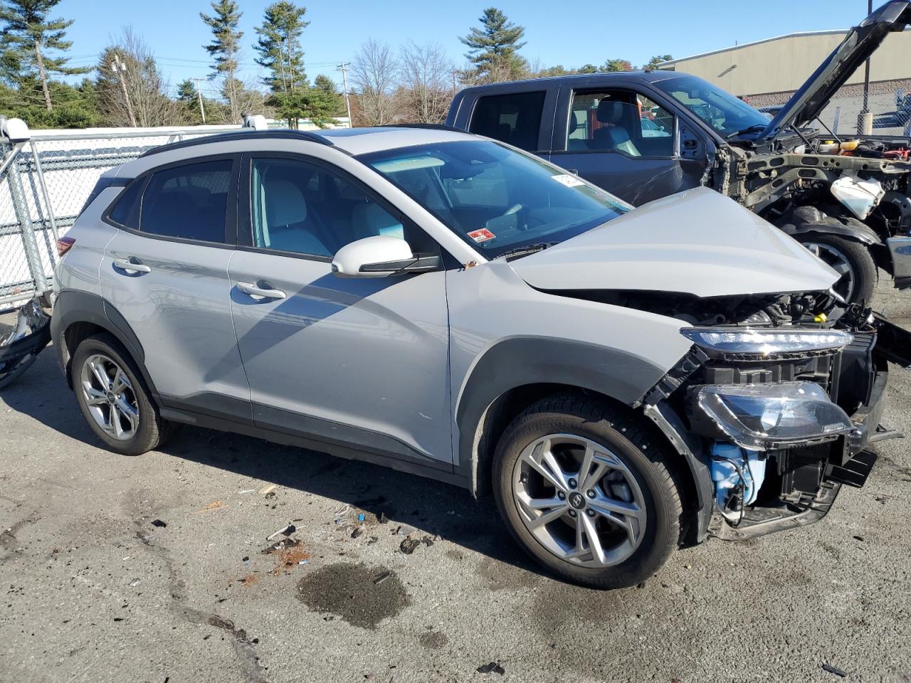 VIN KM8K3CAB6NU897385 2022 HYUNDAI KONA no.4