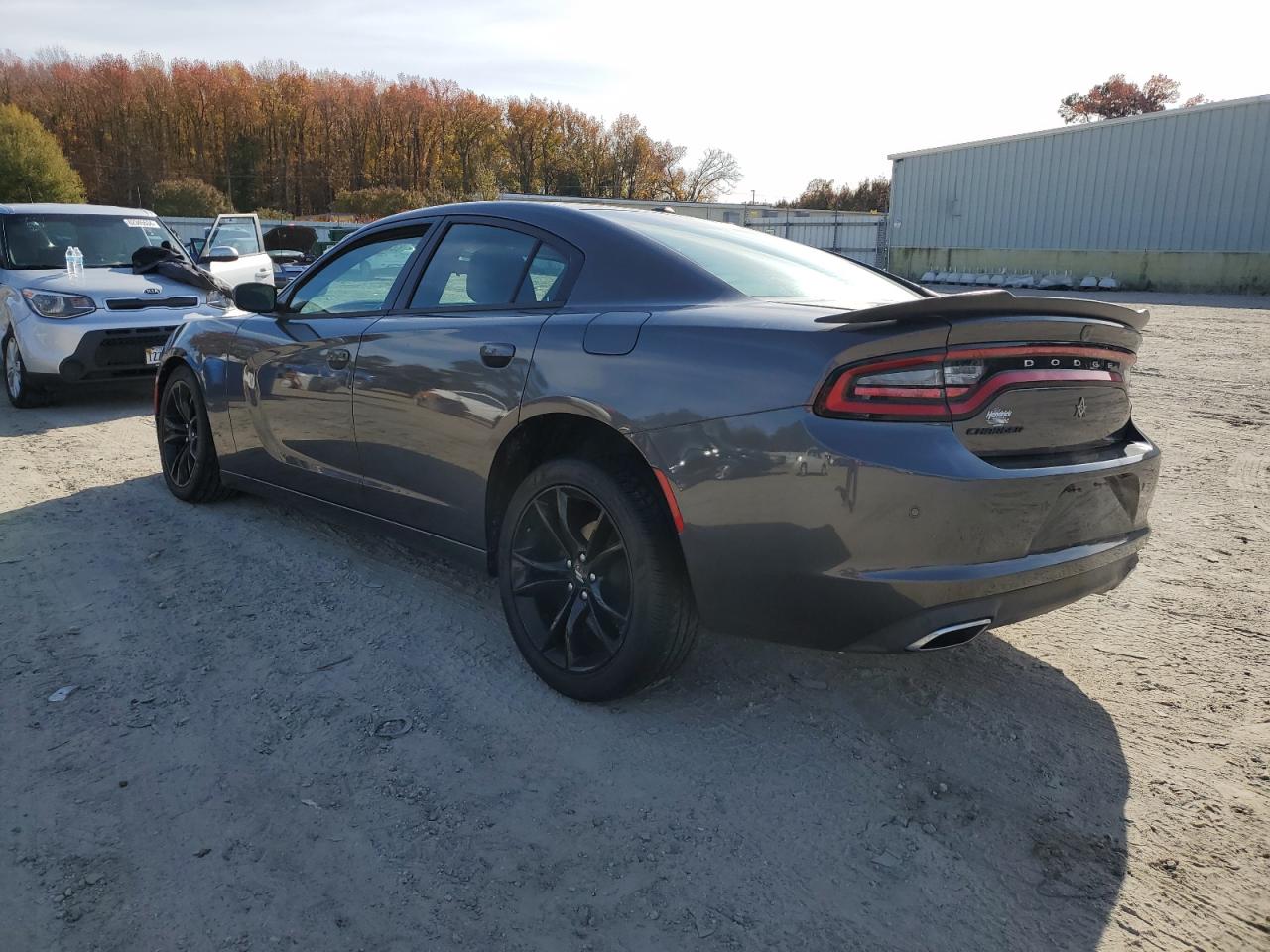 2C3CDXBG2JH119352 2018 DODGE CHARGER - Image 2