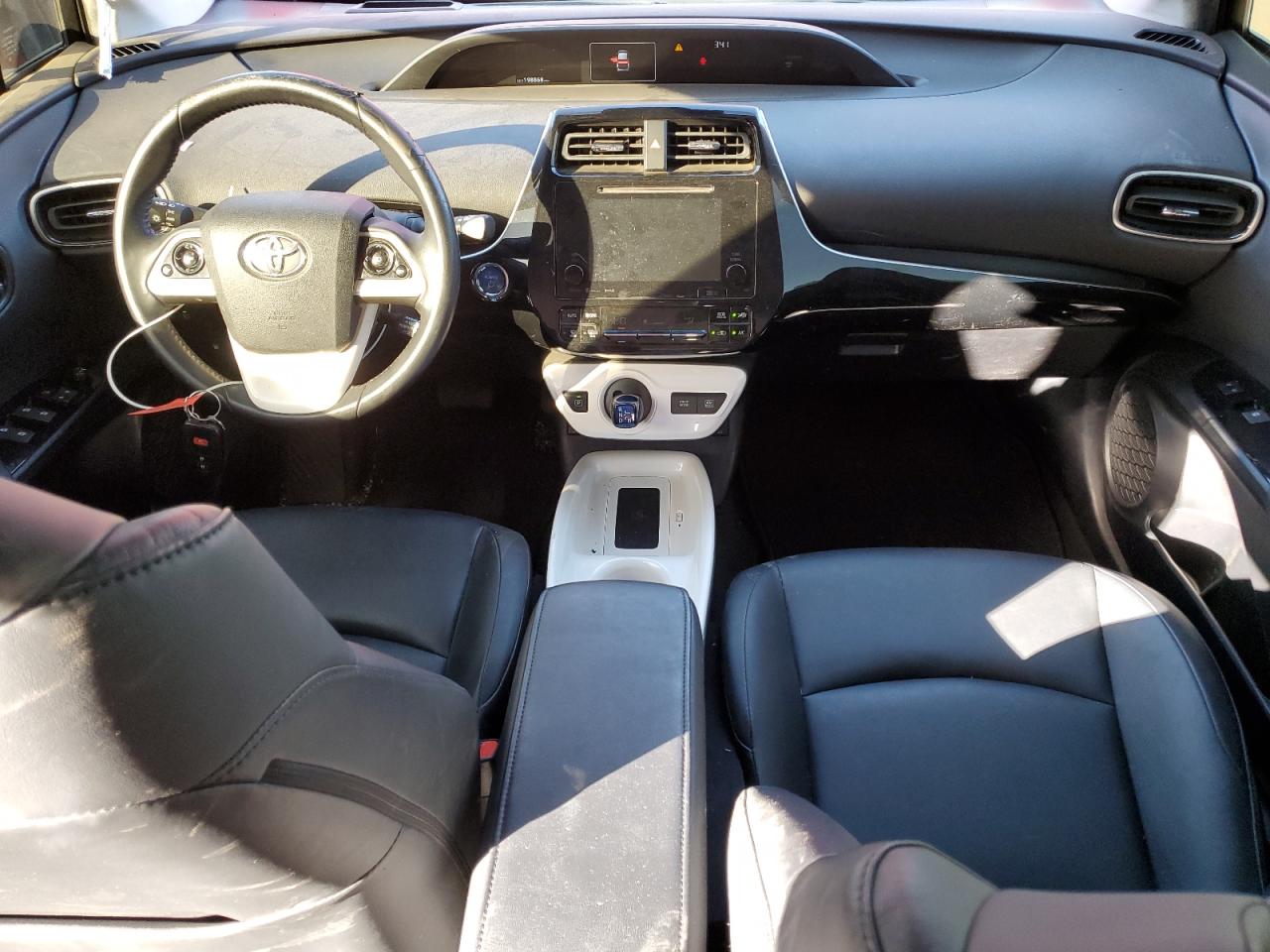 2016 Toyota Prius - Image 8