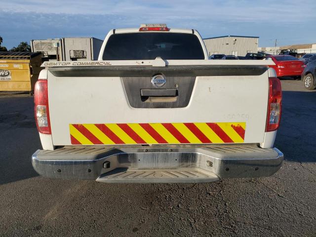 Pickups NISSAN FRONTIER 2015 White