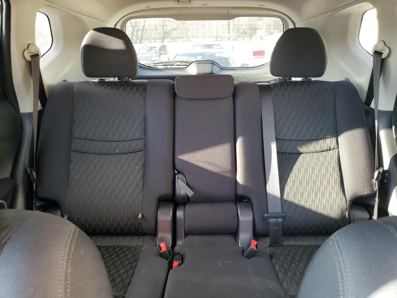 2017 Nissan Rogue - Image 10
