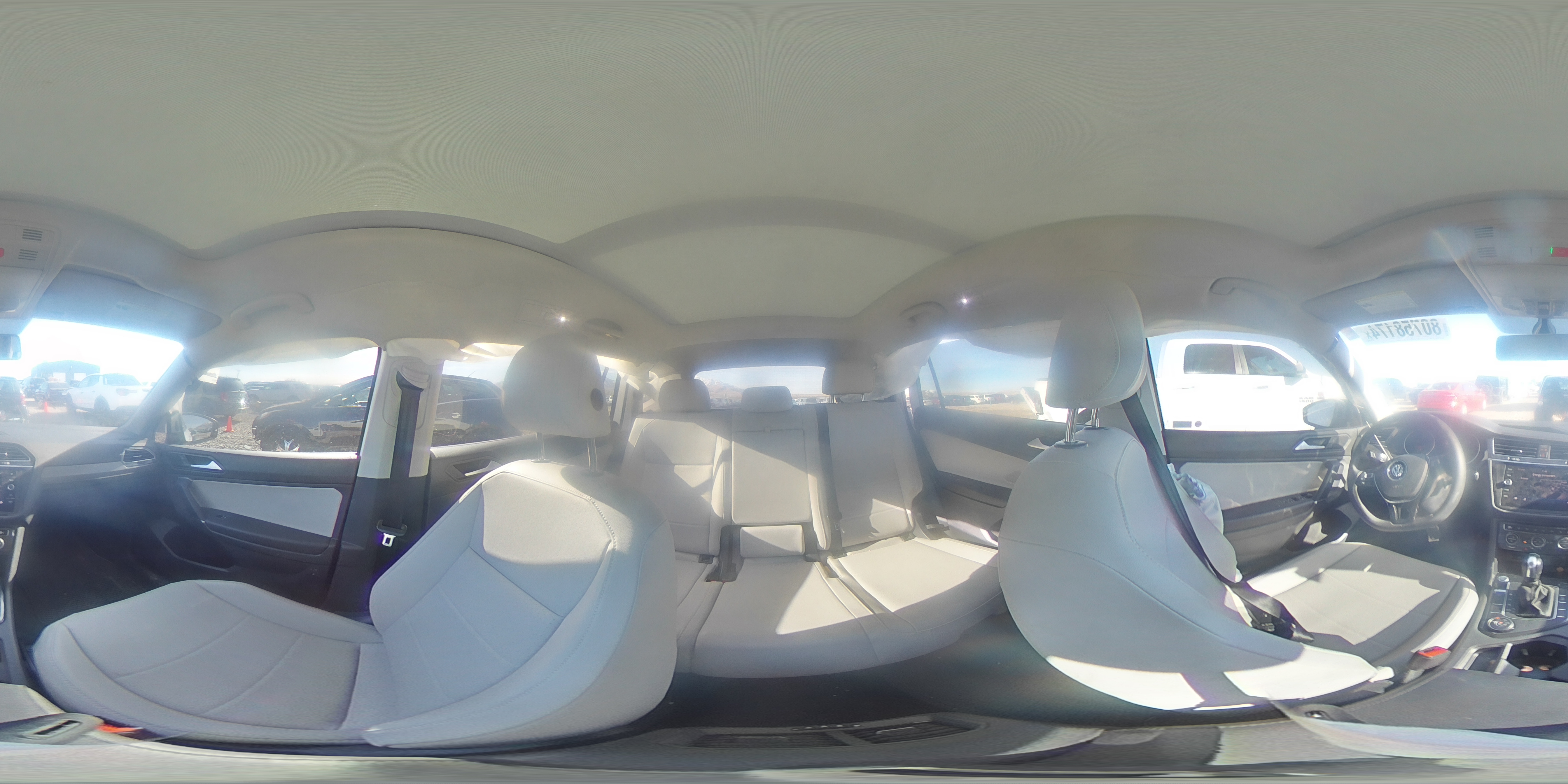 2020 Volkswagen Tiguan - Image 13