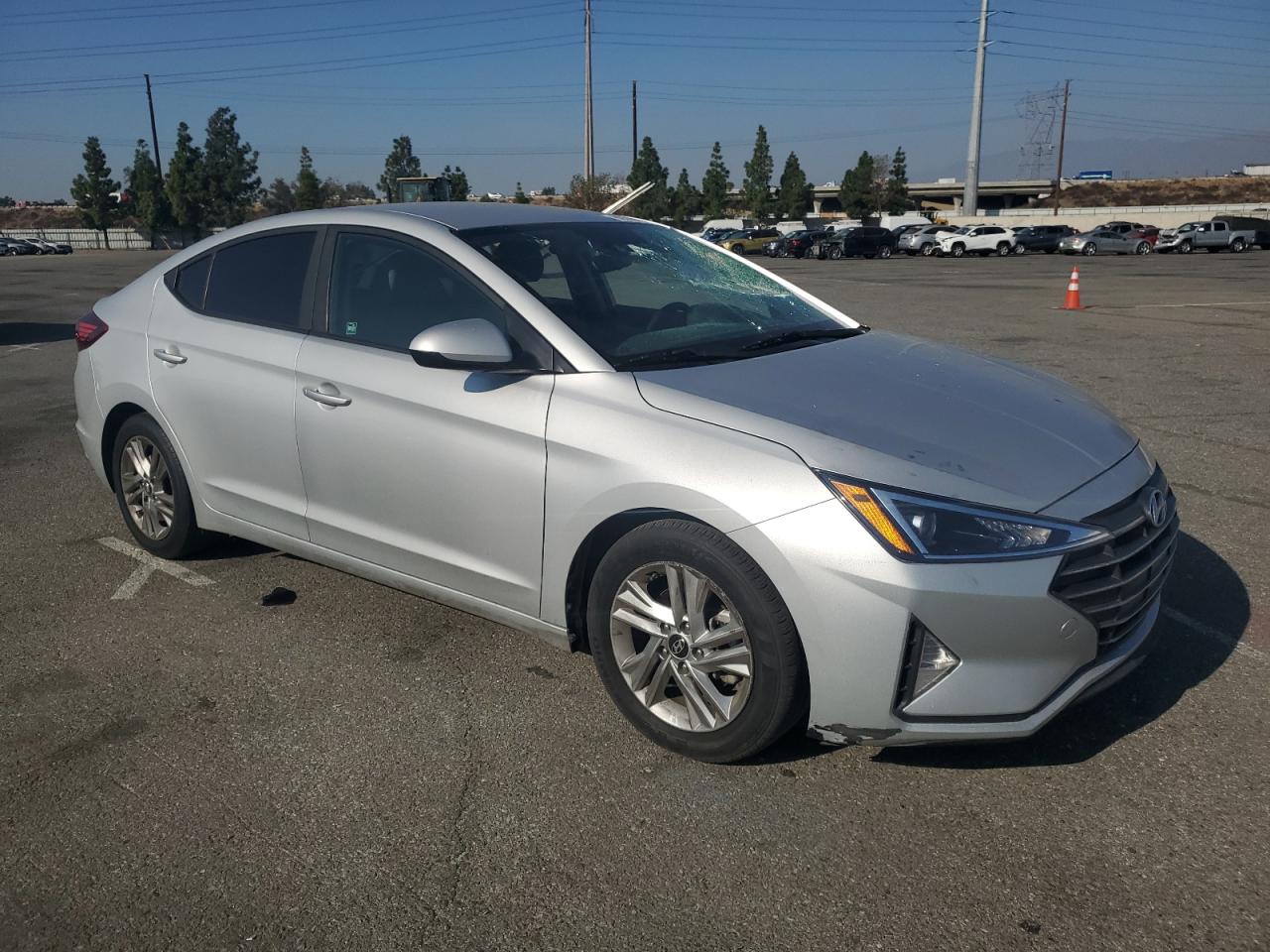 2019 Hyundai Elantra - Image 4