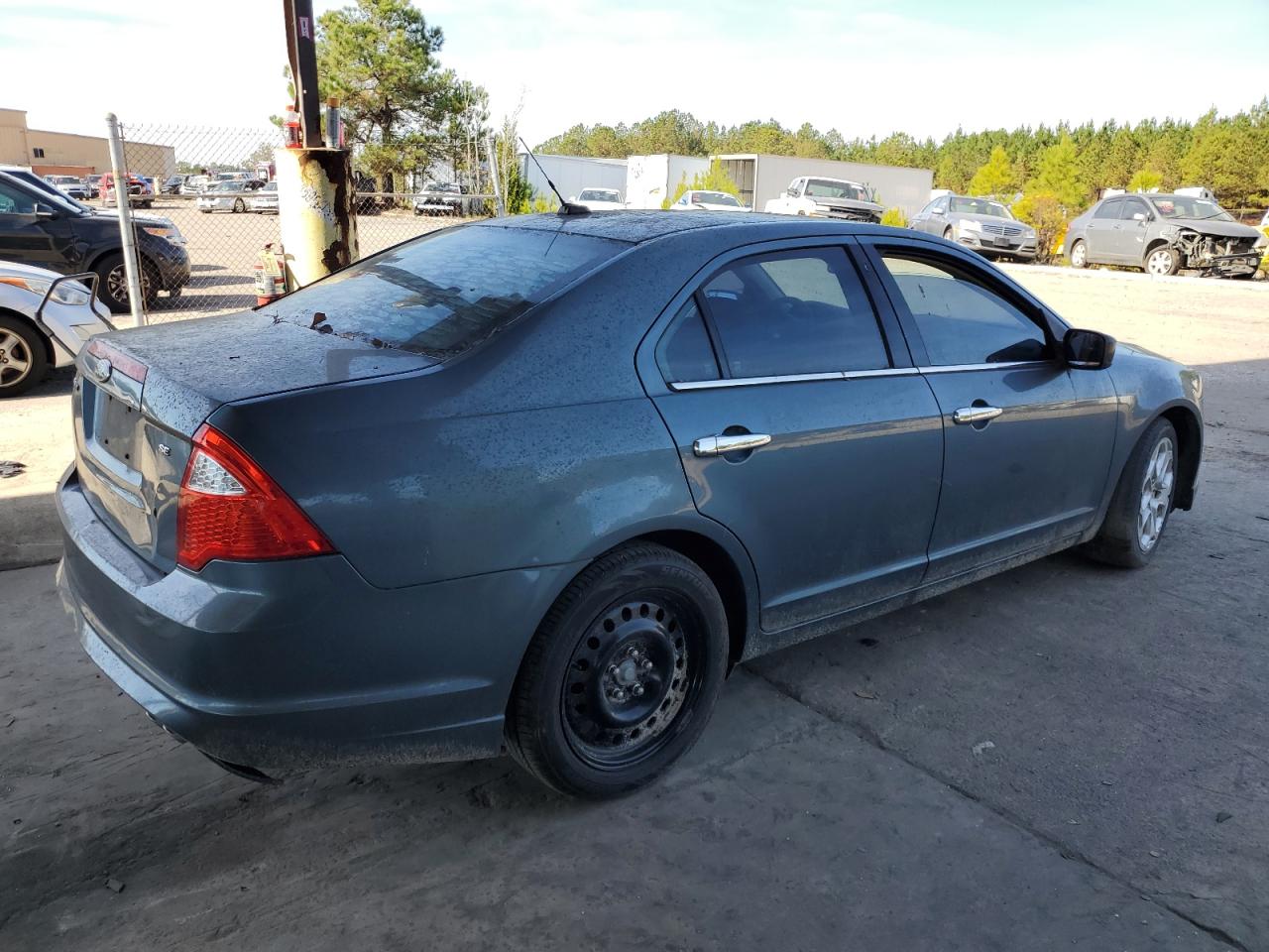 2011 Ford Fusion - Image 3
