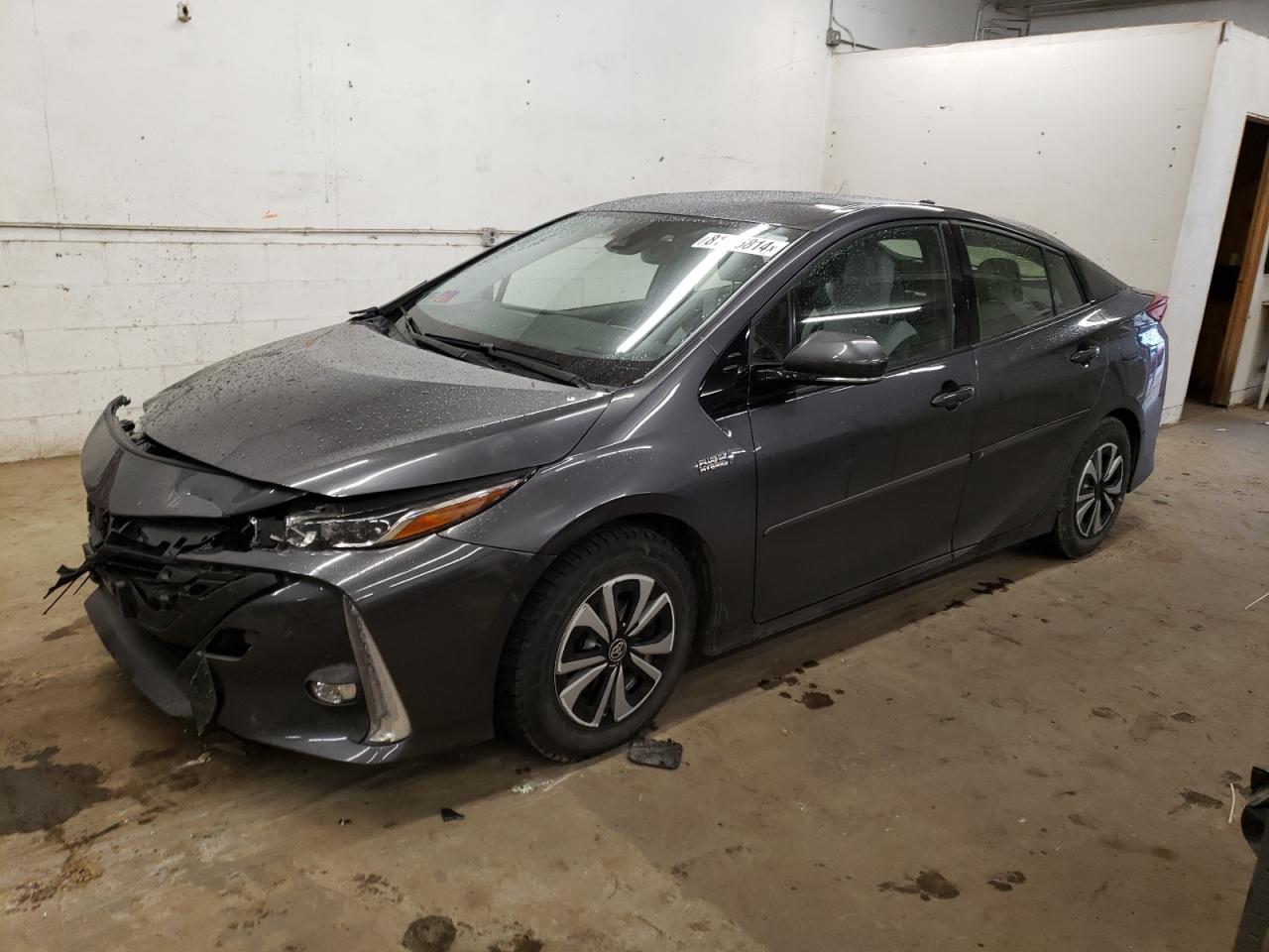 VIN JTDKARFP0H3054519 2017 TOYOTA PRIUS no.1