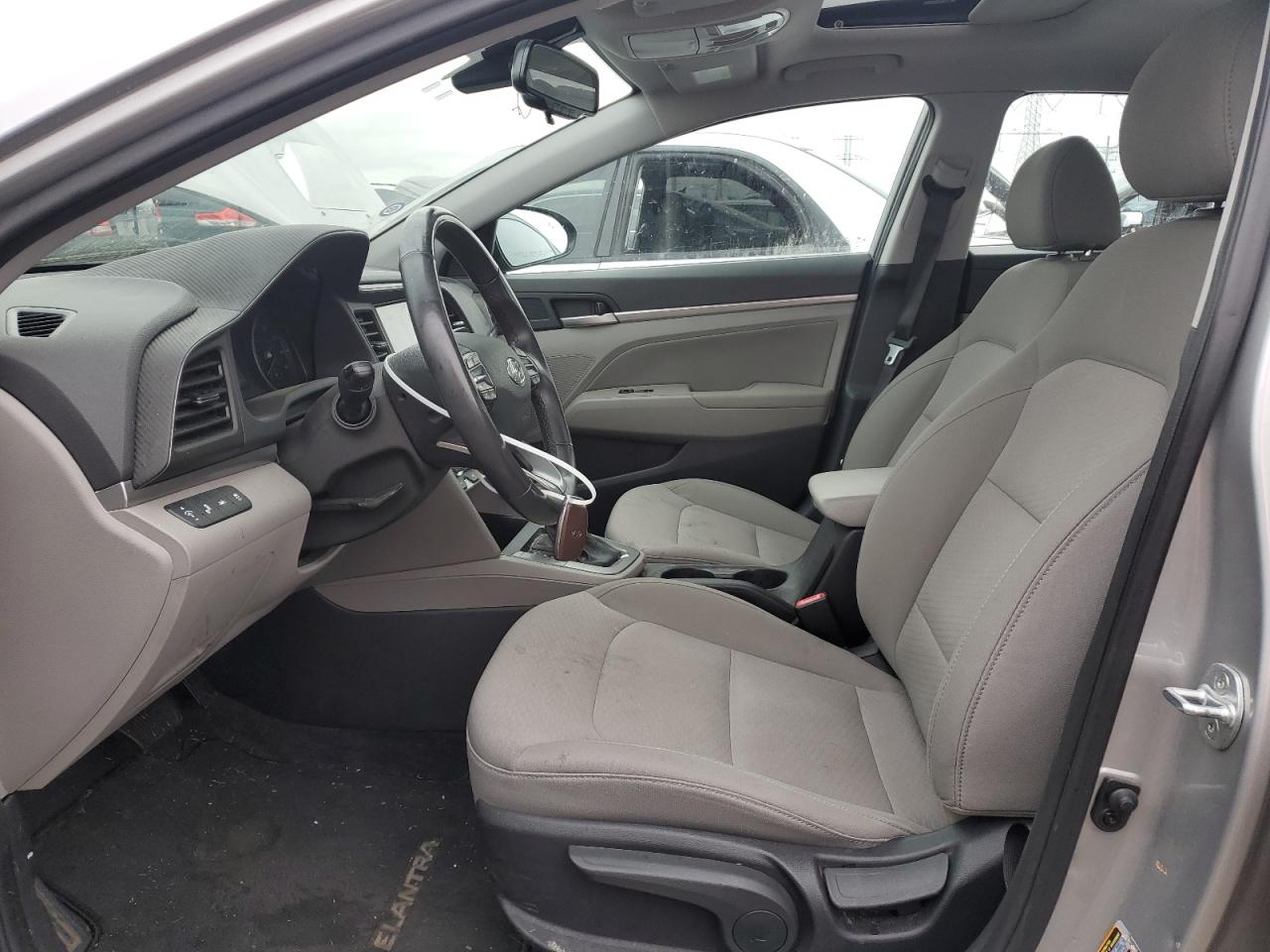 2020 Hyundai Elantra - Image 7