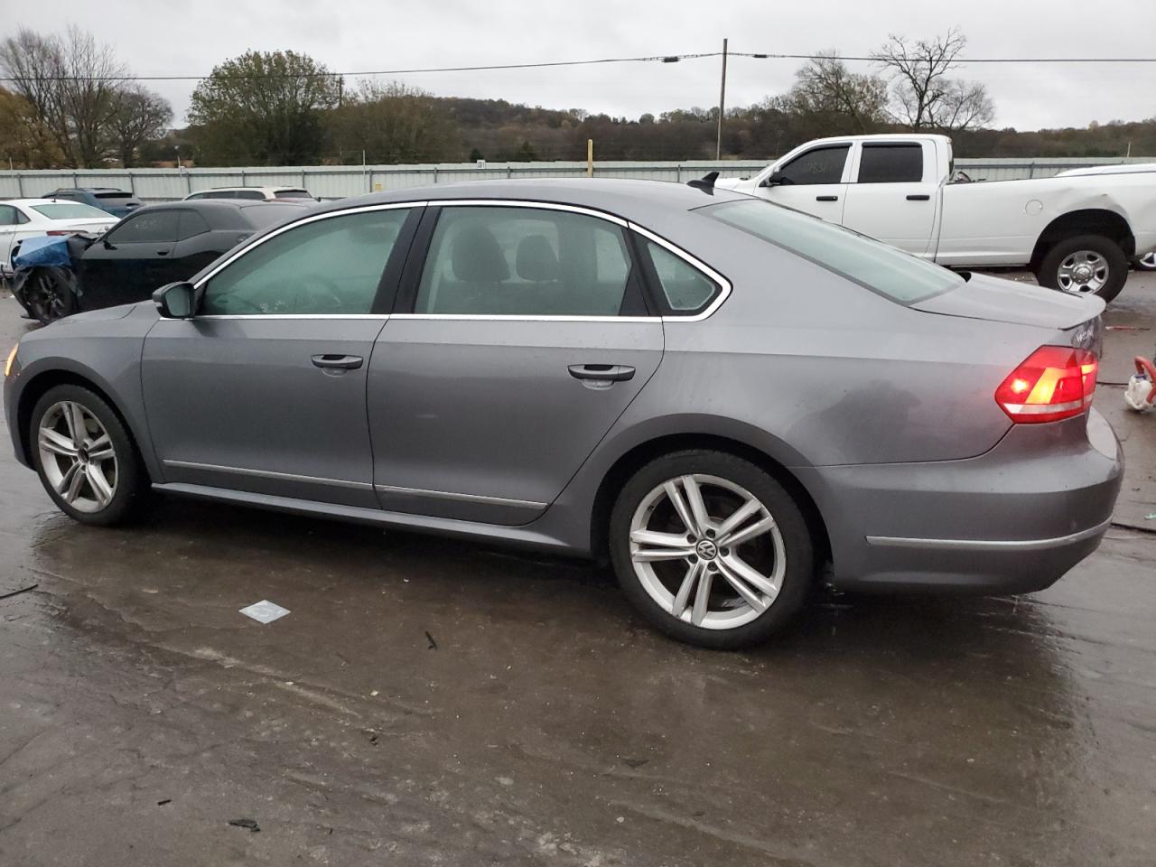 2013 Volkswagen Passat Sel VIN: 1VWCN7A32DC027427 Lot: 81296064