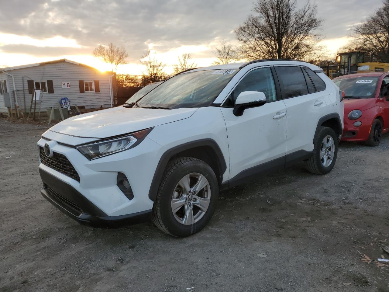 2020 Toyota RAV 4 - Image 1