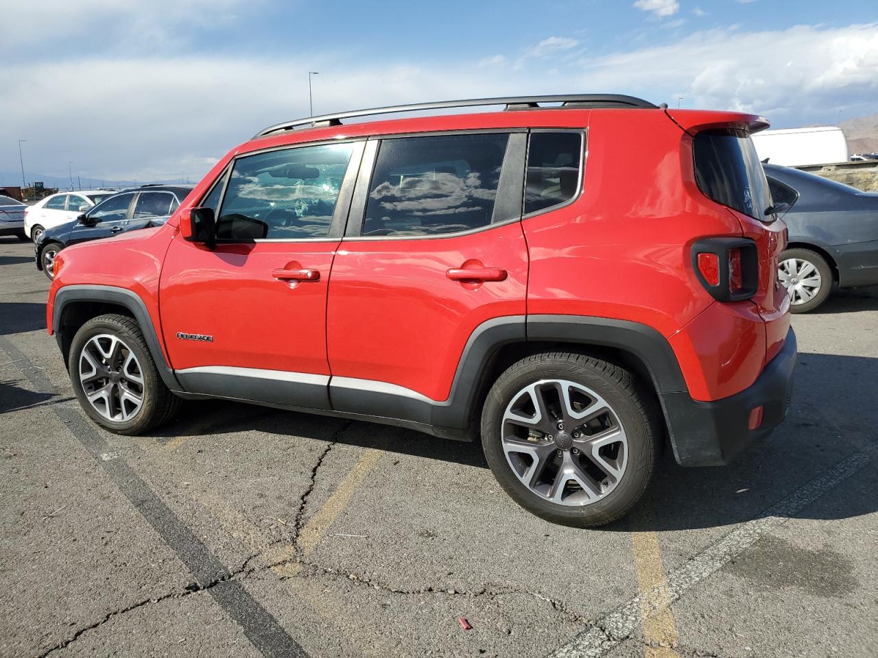 VIN ZACCJABT4FPB44337 2015 JEEP RENEGADE no.2