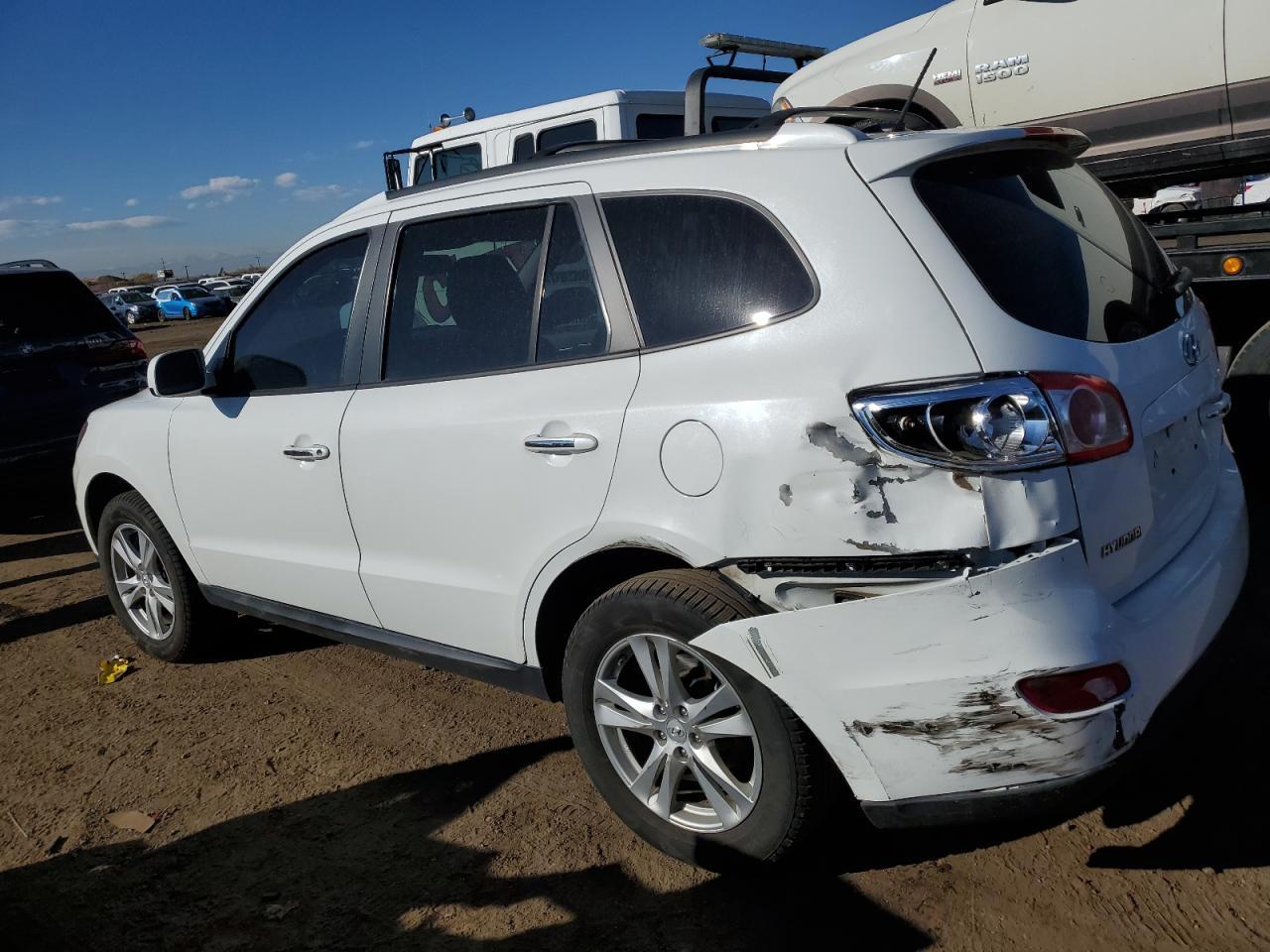 2010 Hyundai Santa Fe - Image 2