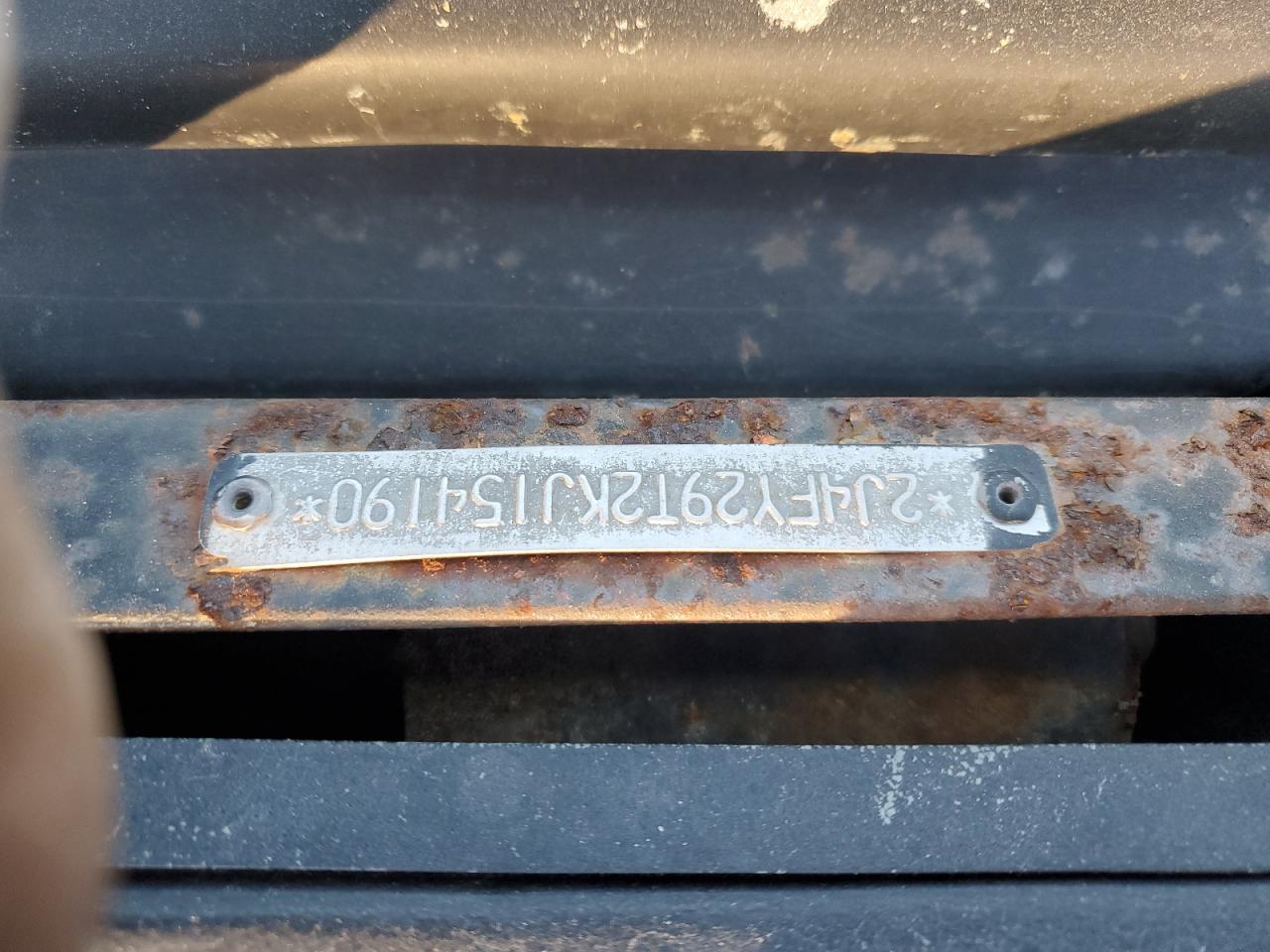 1989 Jeep Wrangler / Yj VIN: 2J4FY29T2KJ154190 Lot: 82113494