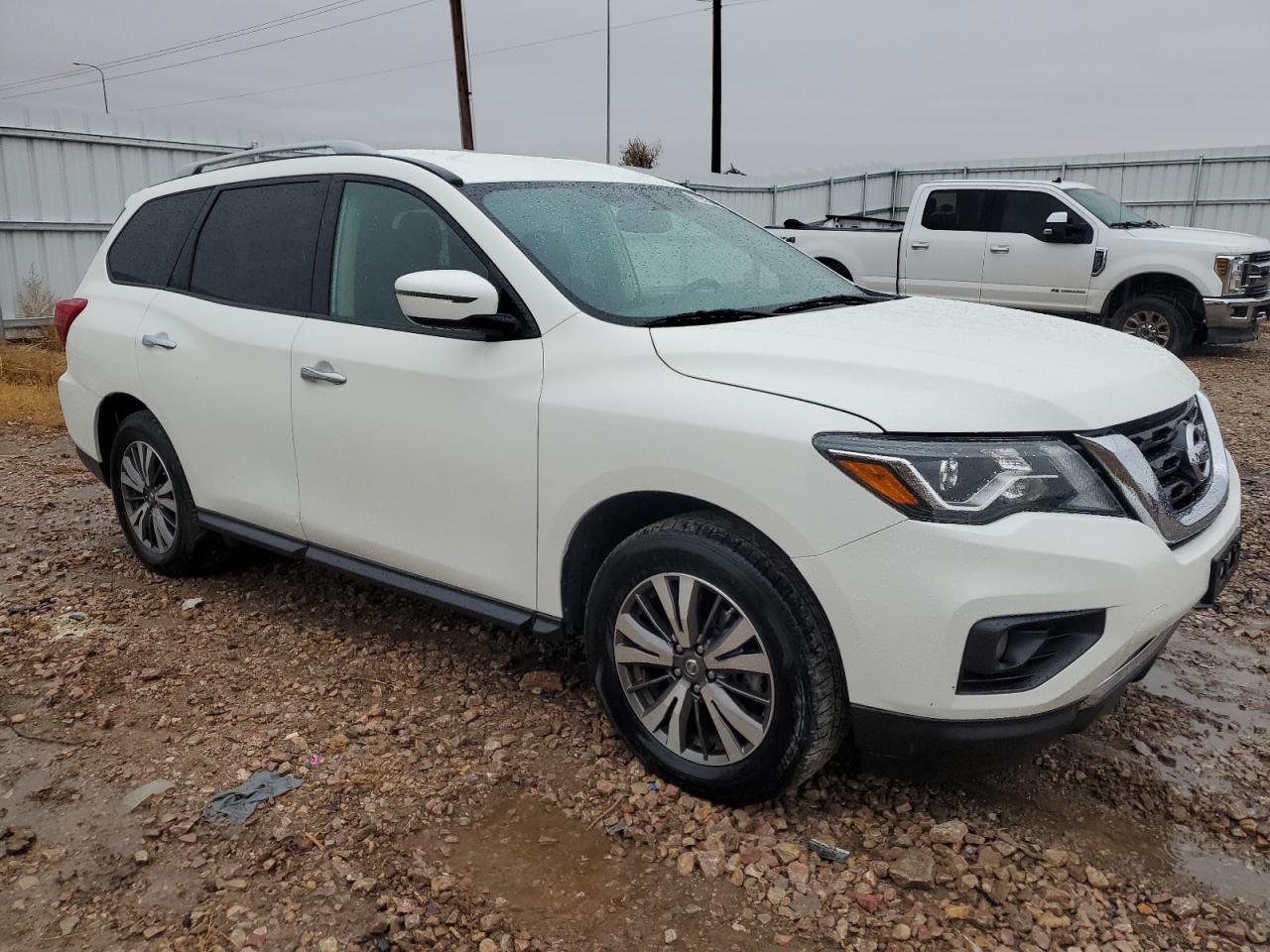 2018 Nissan Pathfinder - Image 4