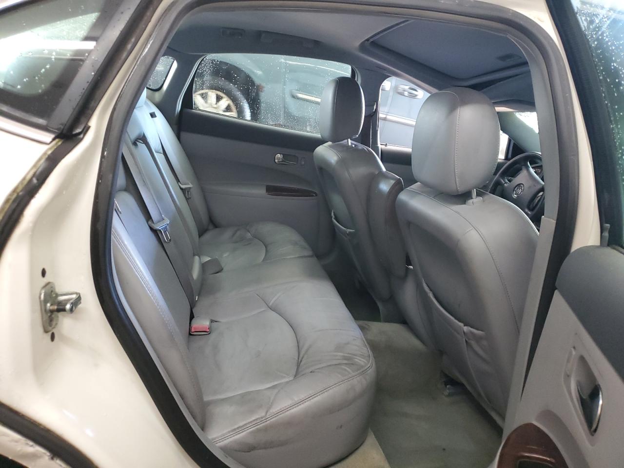 2007 Buick LaCrosse - Image 10