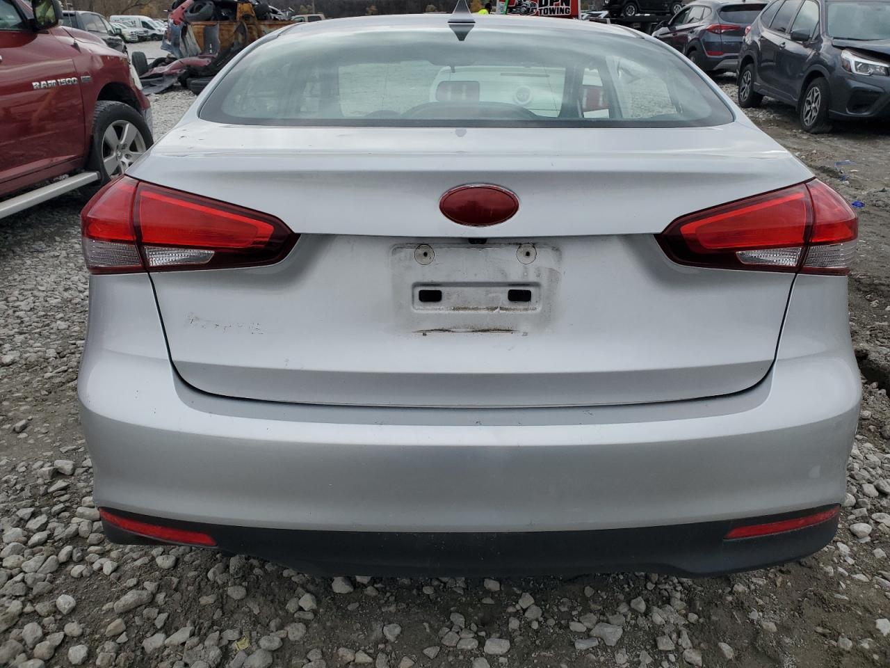 VIN 3KPFL4A70JE249802 2018 KIA FORTE no.6