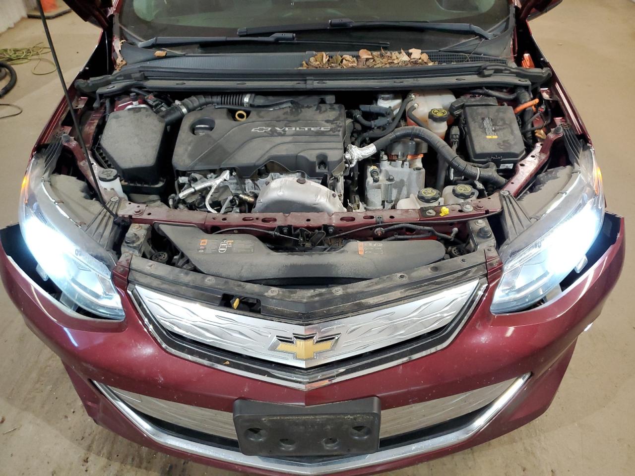 2017 Chevrolet Volt - Image 11