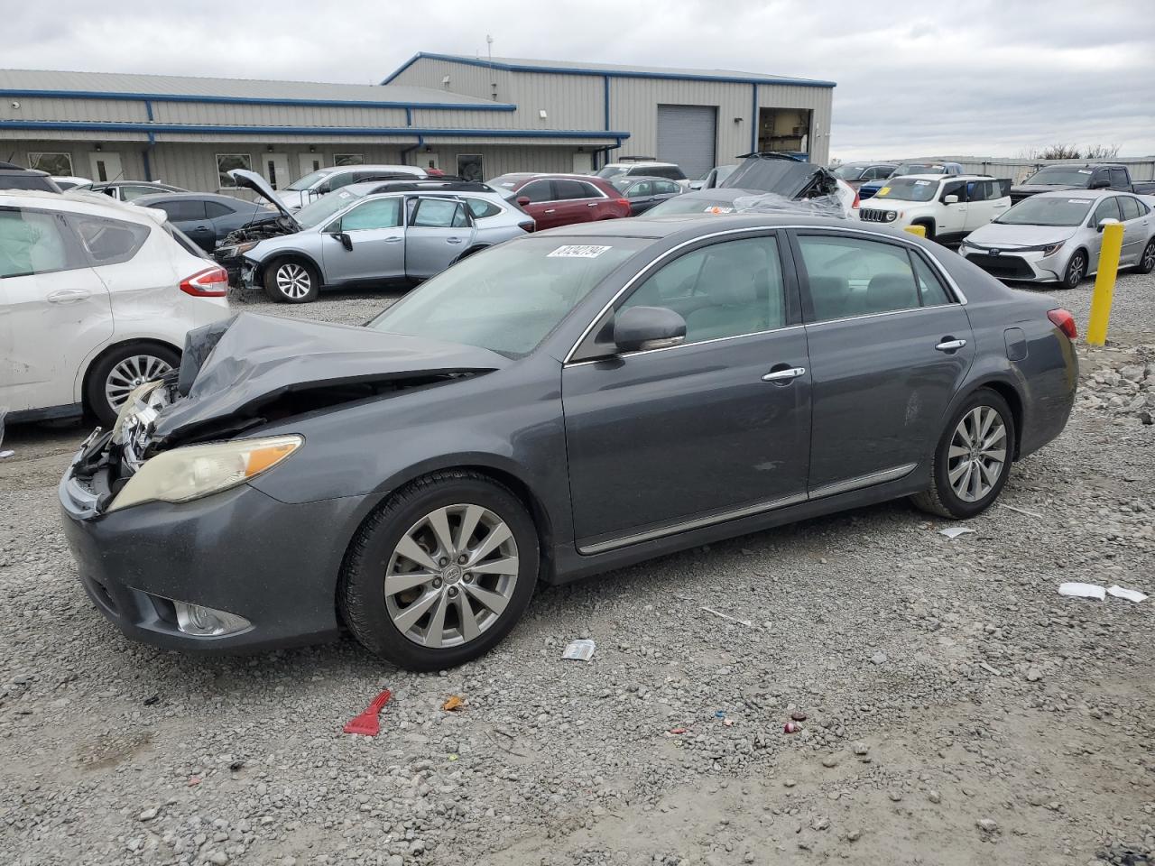 2011 Toyota Avalon - Image 1