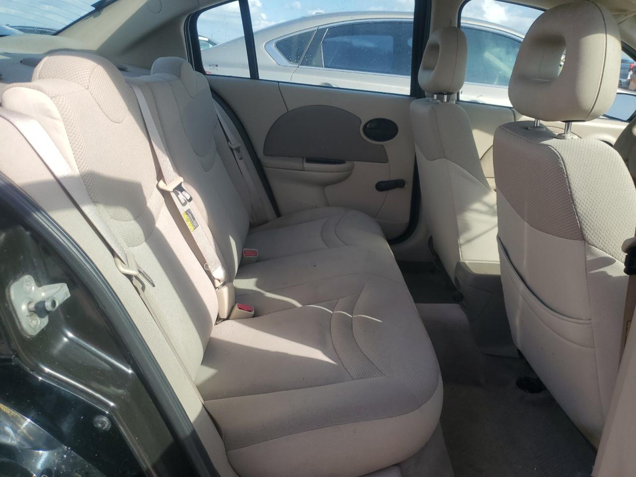 2003 Saturn ION - Image 10